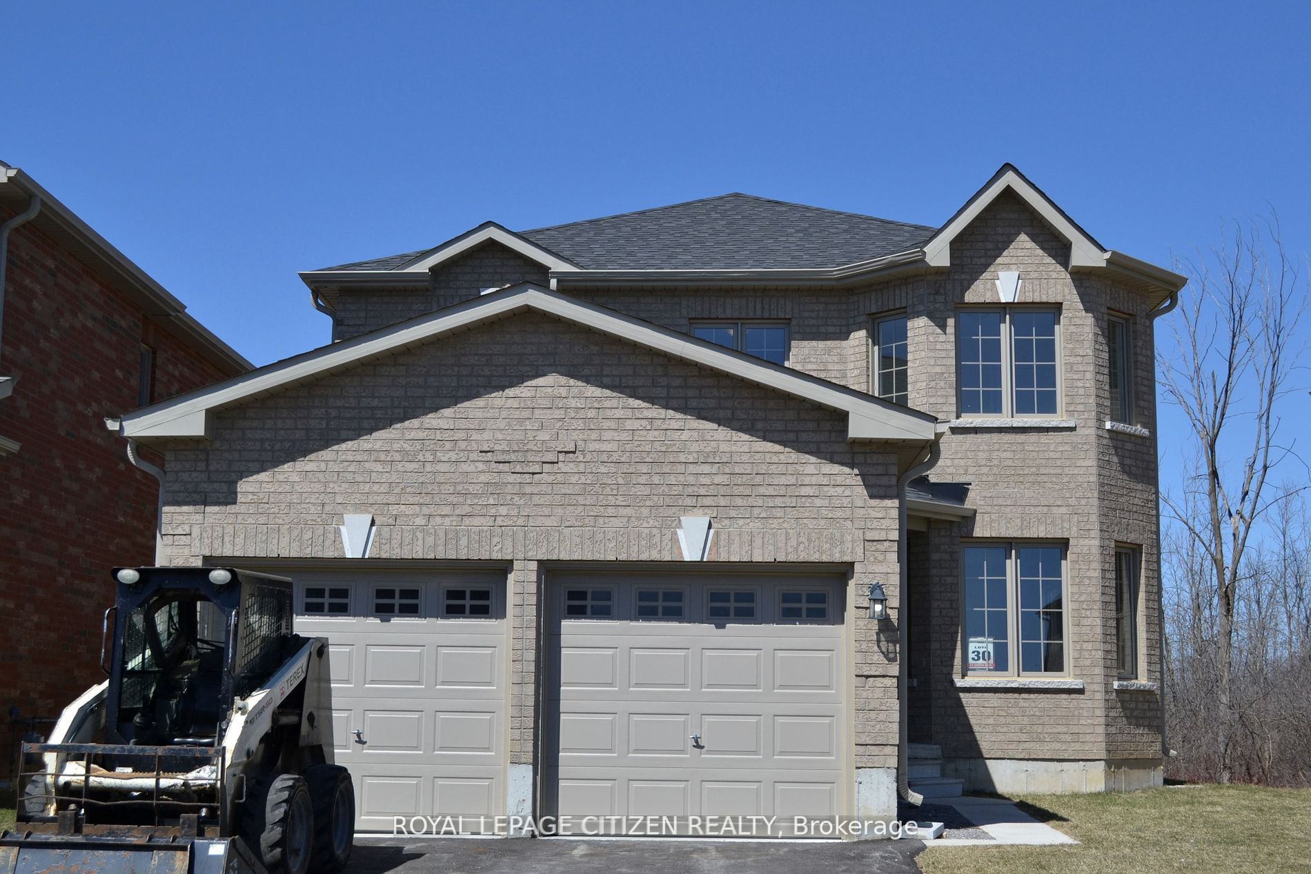 41 Carew Boulevard, Kawartha Lakes, ON K9V 0P7 photo 2