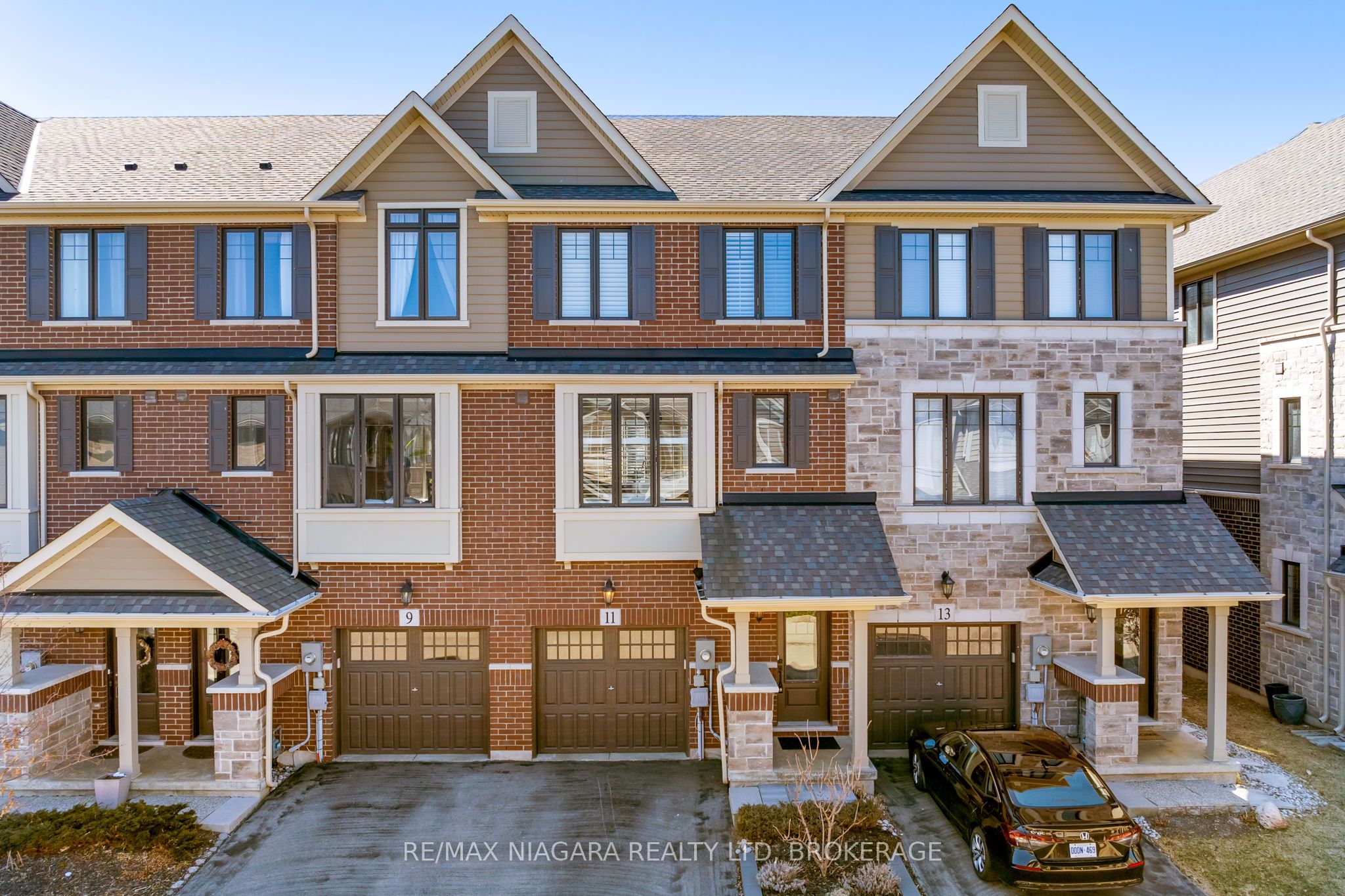 11 Walters Lane, Grimsby, ON L3M 0H2 photo 2