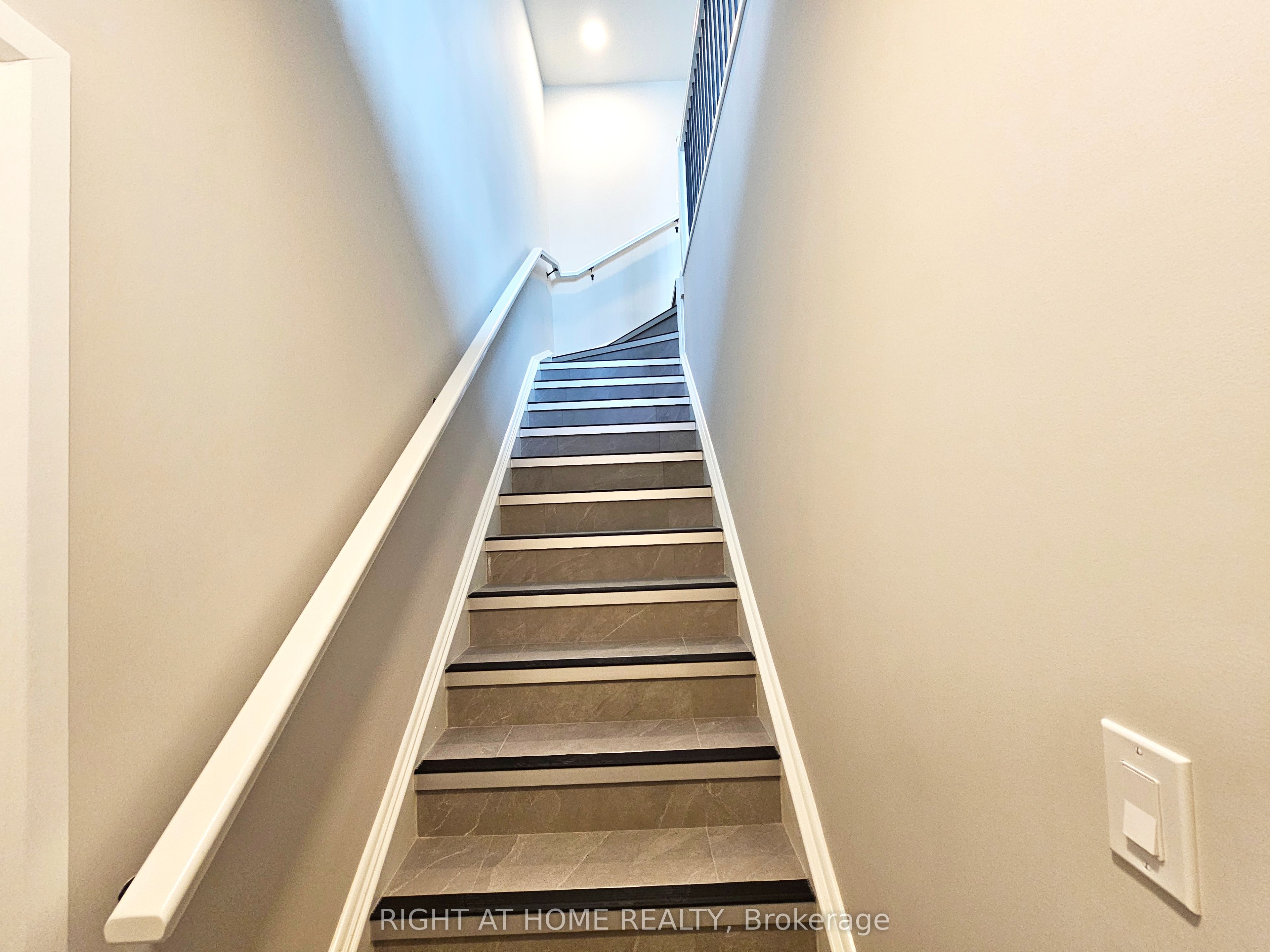 708 Woolwich Street 114, Guelph, ON N1H 3Z1 photo 4
