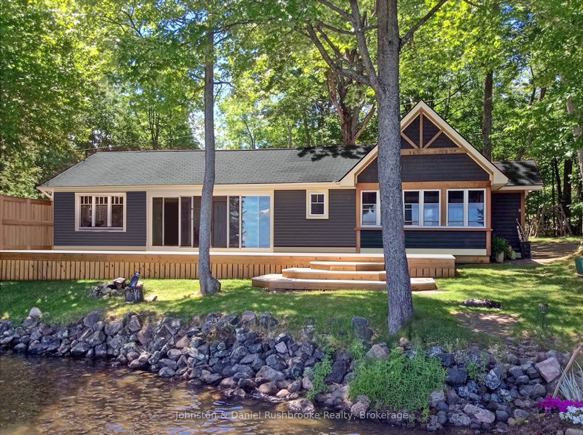 1032 Island Park Road 2, Muskoka Lakes, ON P0B 1J0