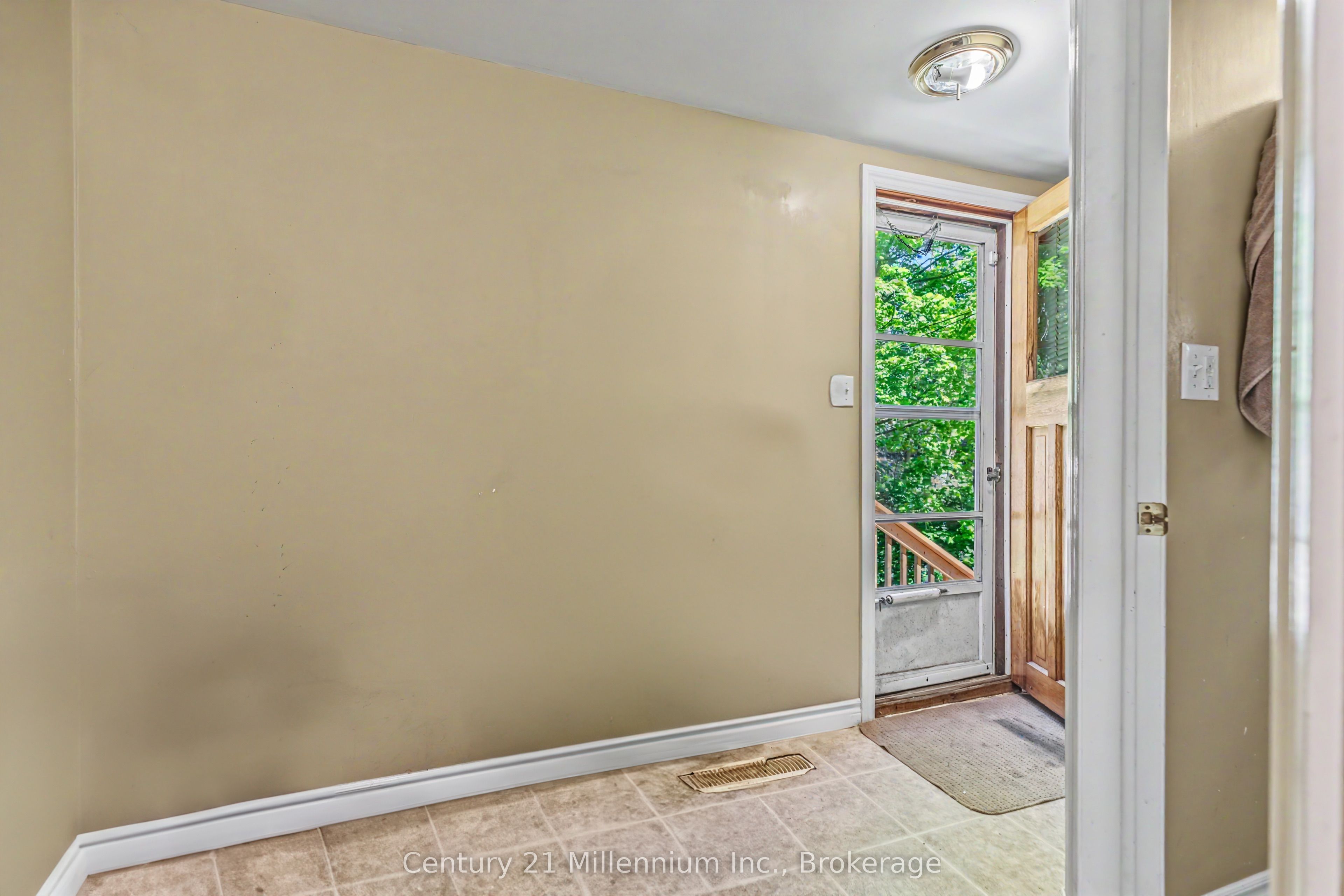 26 Victoria Avenue, Grey Highlands, ON N0C 1H0 photo 5