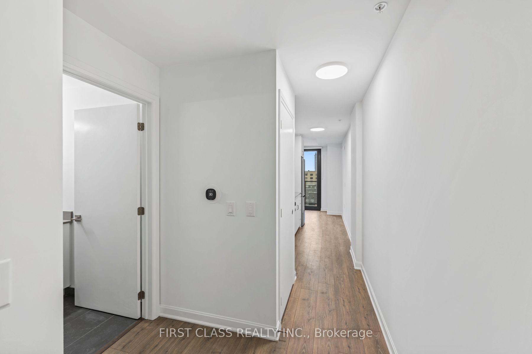 223 PRINCESS ST Street N 403, Kingston, ON K7L 1B3 photo 3