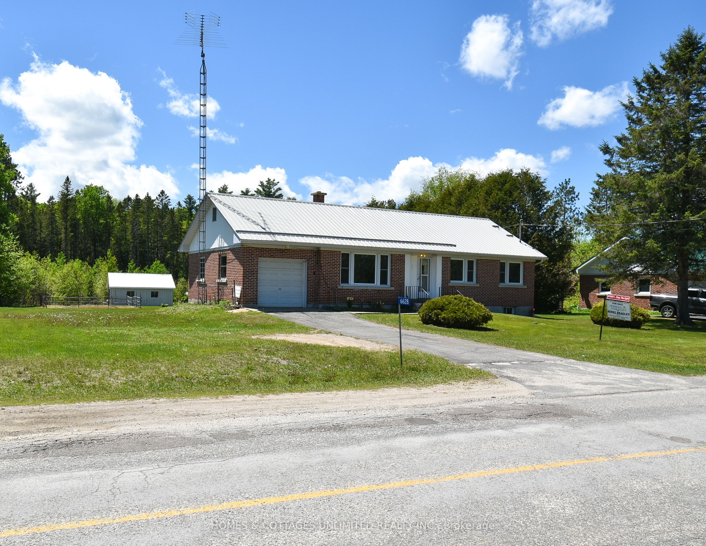 6628 Buckshot Lake Road, Frontenac, ON K0H 2M0