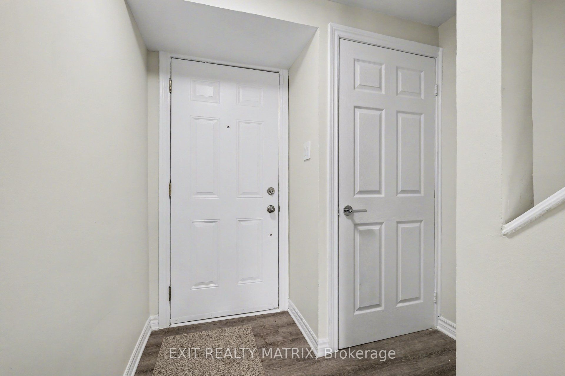 1468 Heatherington Road B, Hunt Club - South Keys and Area, ON K1V 6S1 photo 3