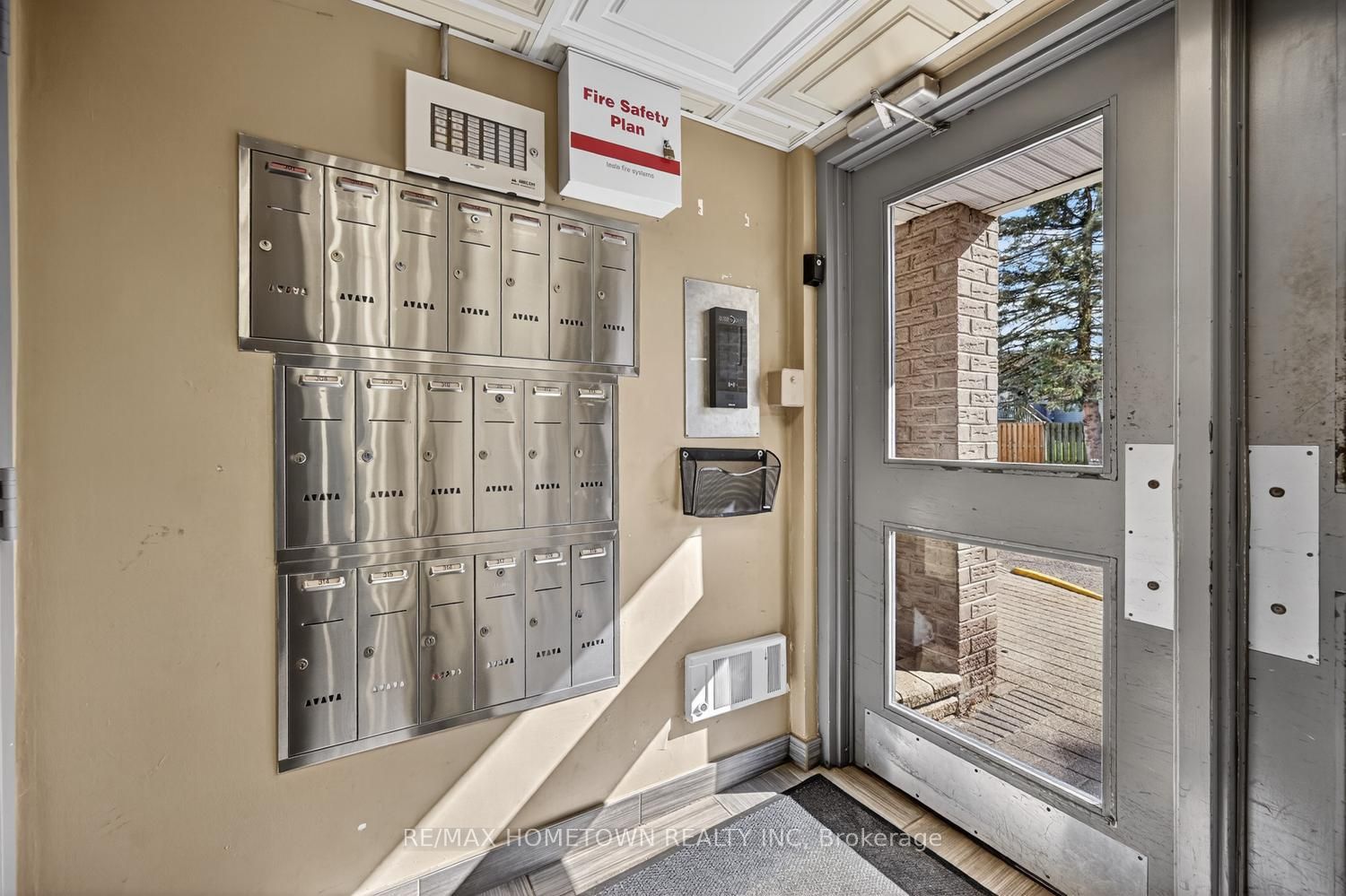 820 Laurier Boulevard 304, Brockville, ON K6V 6Z2 photo 5