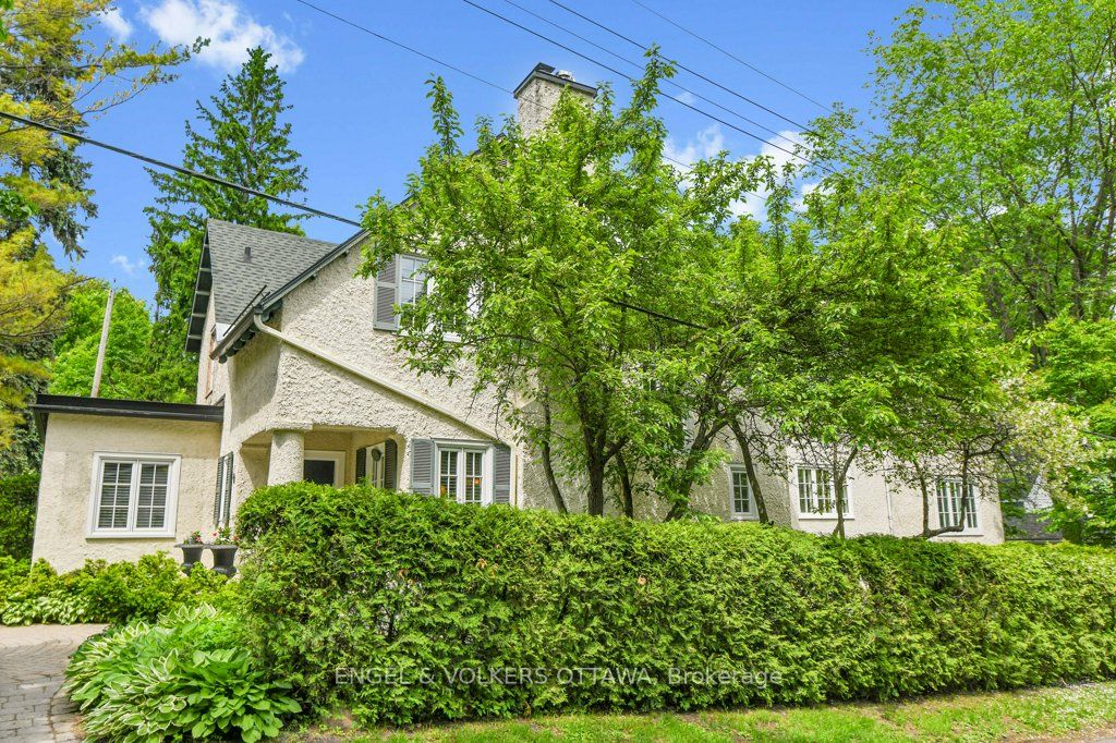 202 Cloverdale Road, Rockcliffe Park, ON K1M 0X2 photo 2