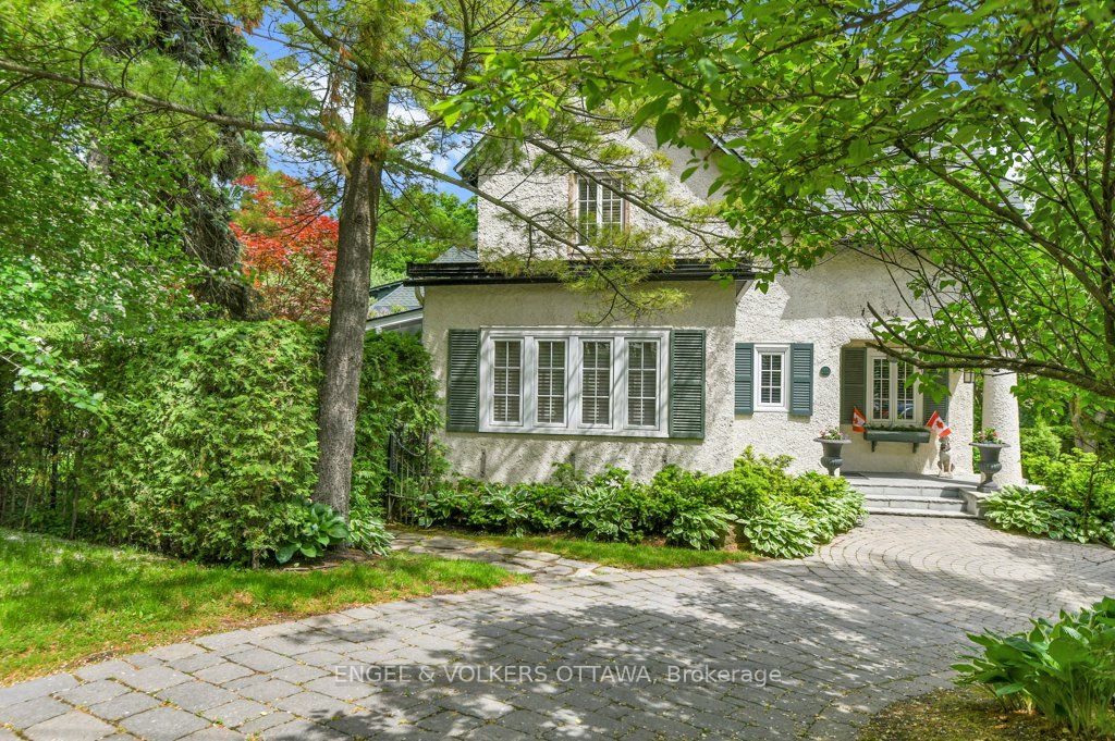 202 Cloverdale Road, Rockcliffe Park, ON K1M 0X2 photo 3