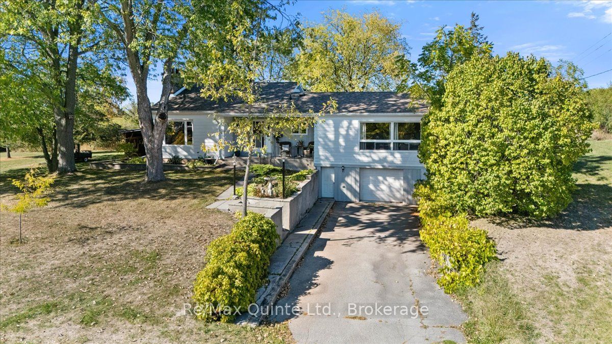 404 Bridge Street W, Belleville, ON K8N 4Z2
