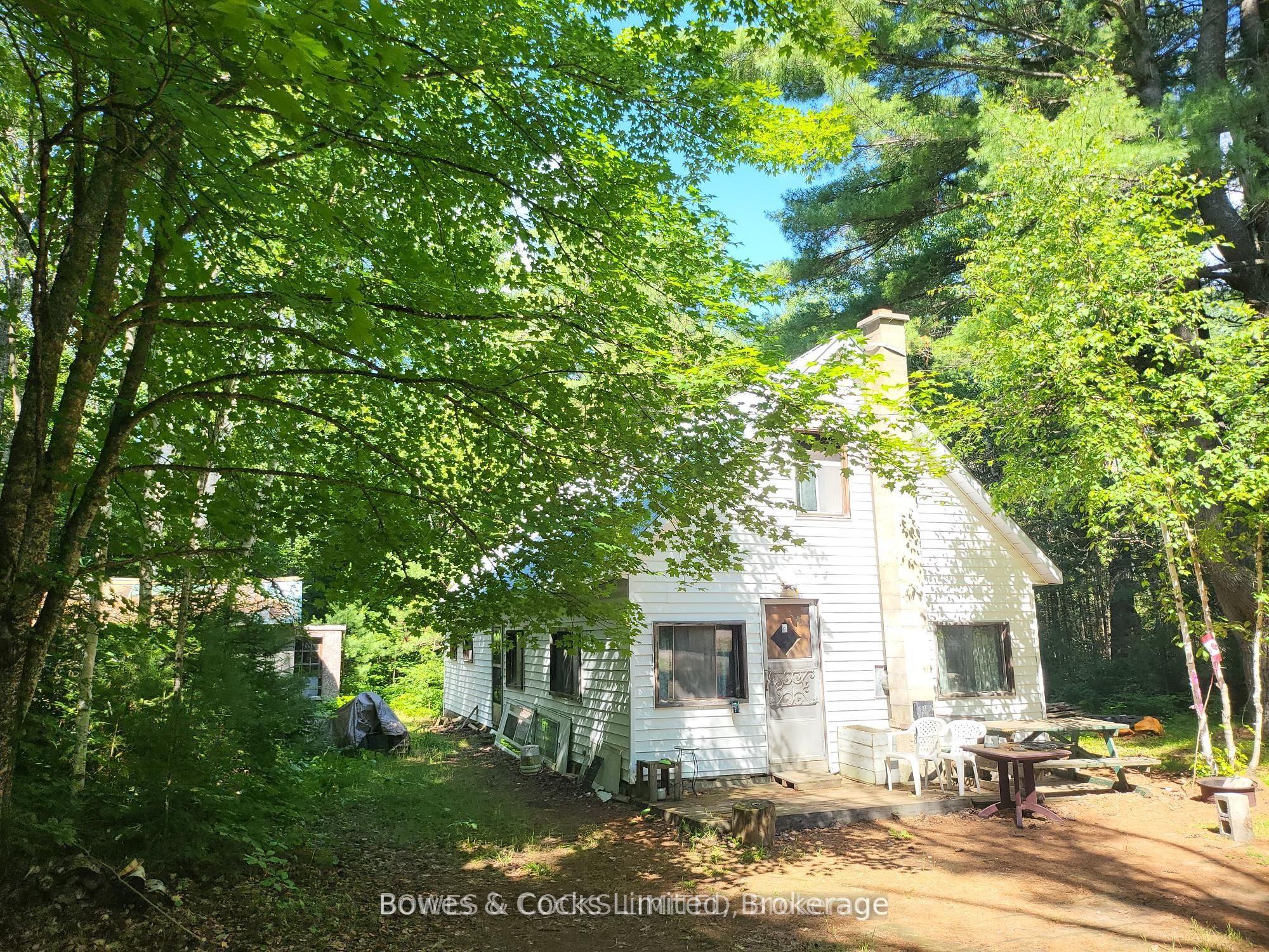 24 Robinson Road, Hastings Highlands, ON K0L 2S0 photo 2