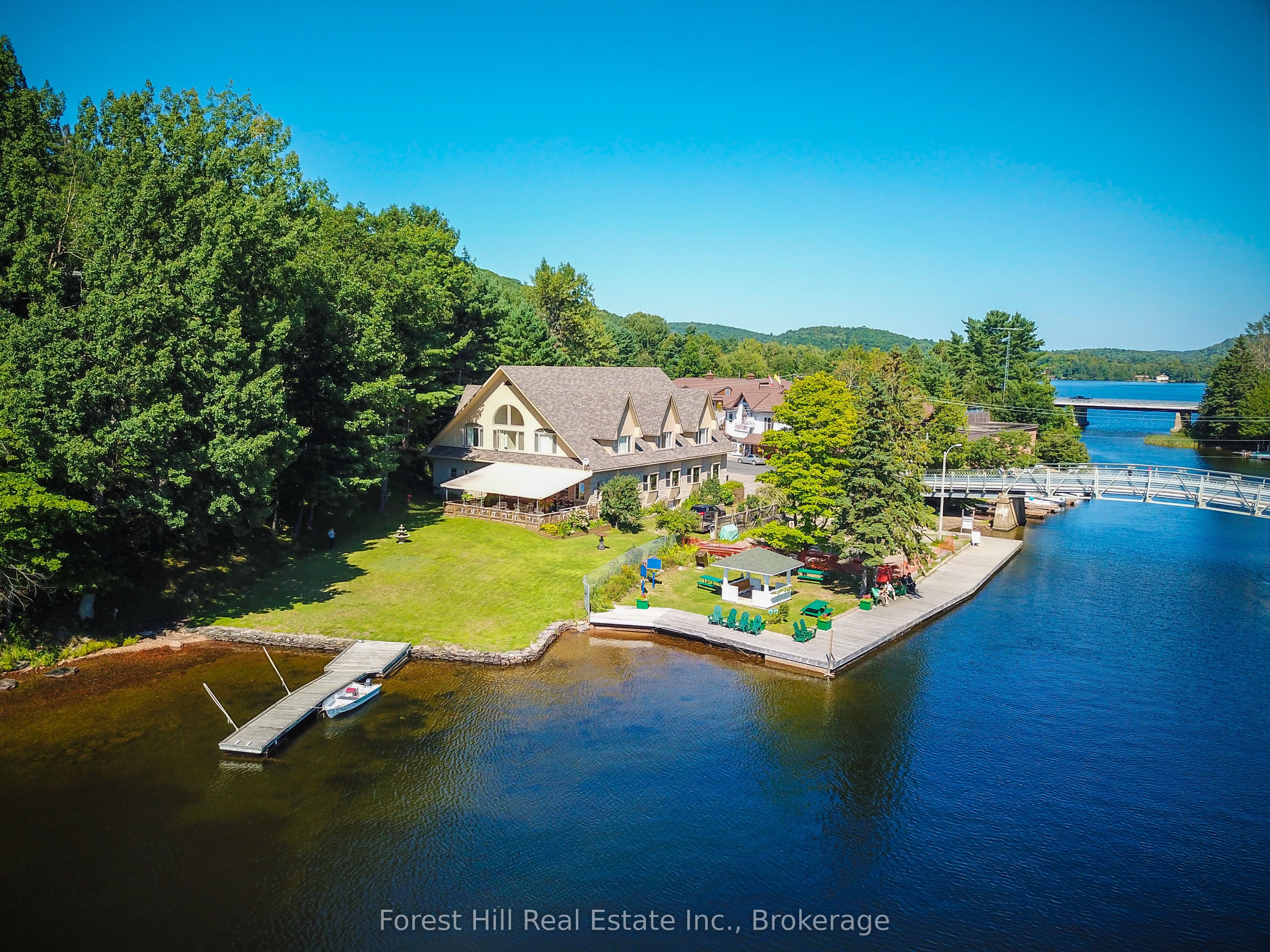 1066 Main Street, Lake of Bays, ON P0C 1E0 photo 3