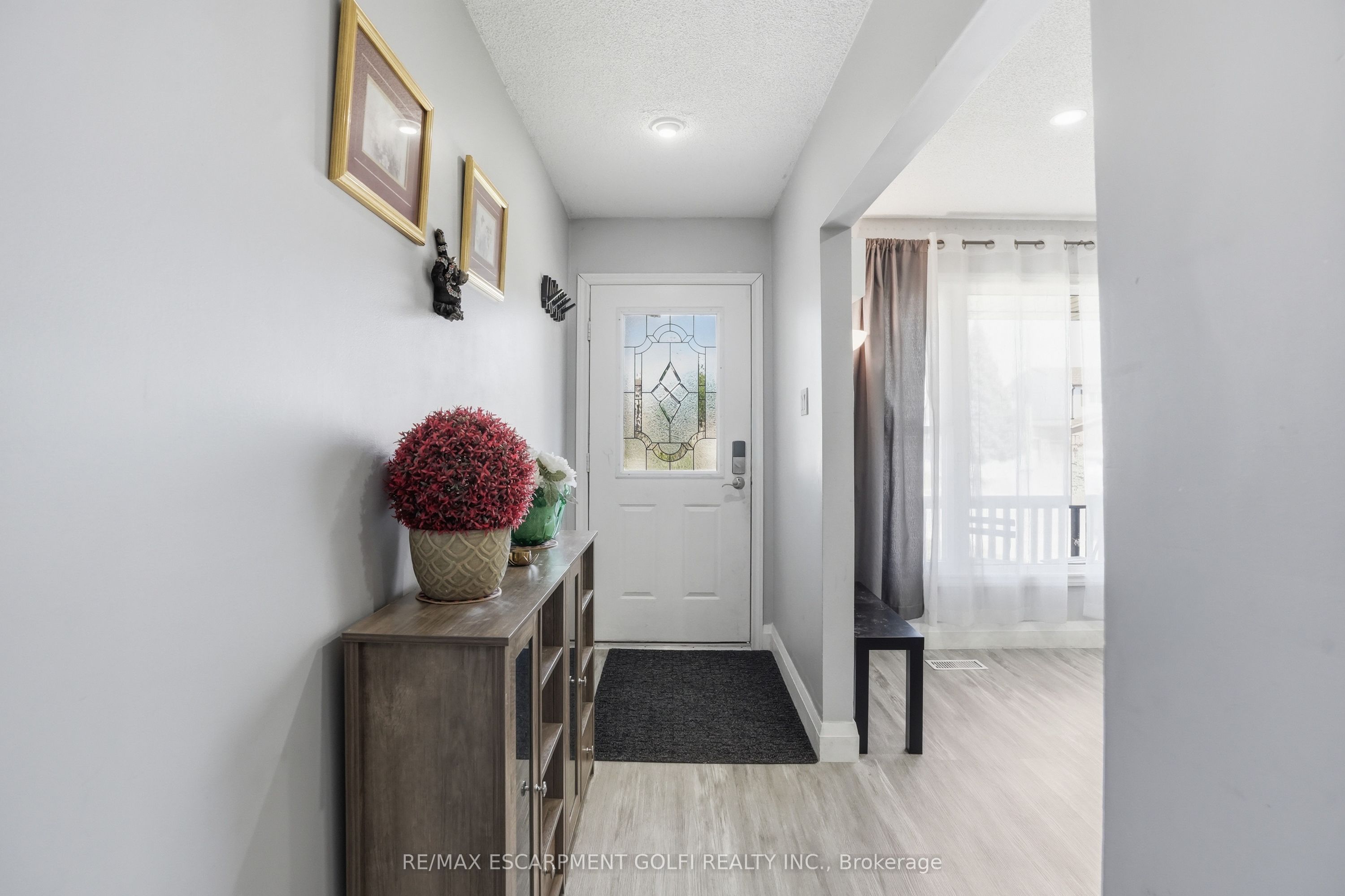 391 East 24th Street, Hamilton, ON L8V 4X3 photo 4