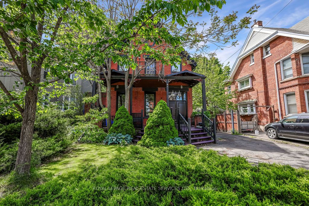 100 Wentworth Street S, Hamilton, ON L8N 2Y9