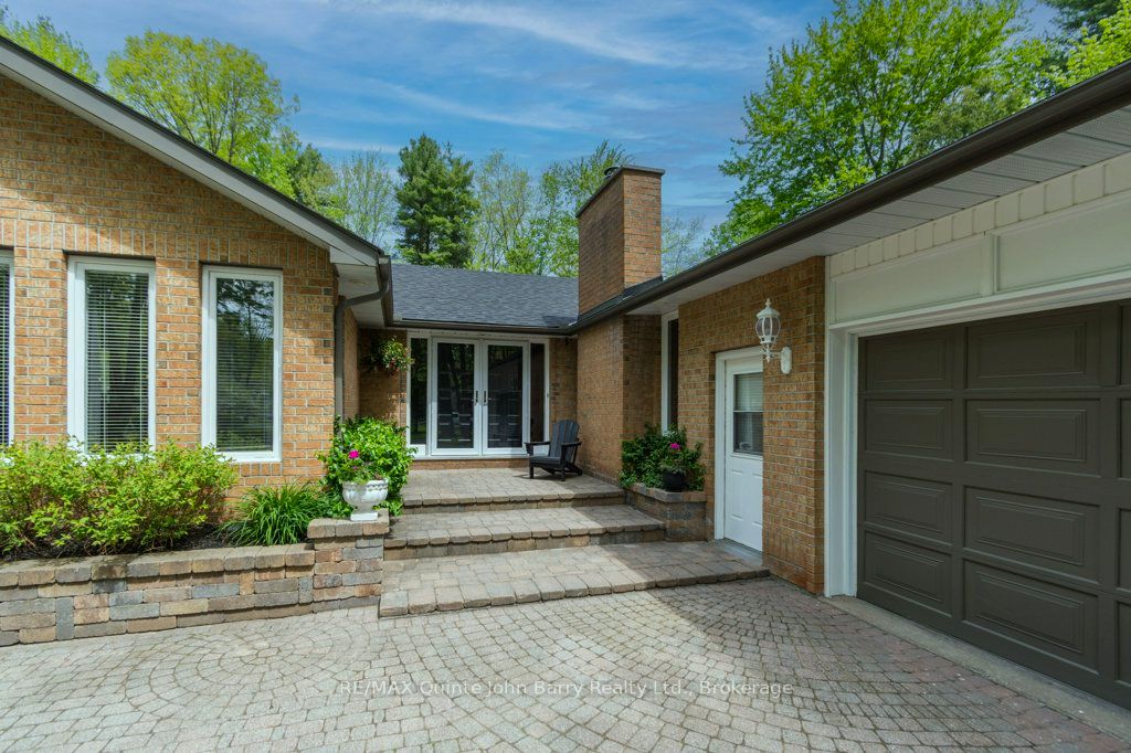 256 Colonial Drive, Quinte West, ON K8V 0M9 photo 4