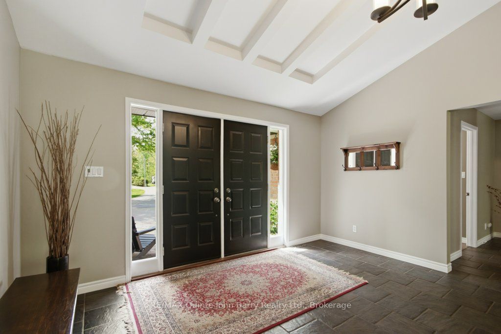 256 Colonial Drive, Quinte West, ON K8V 0M9 photo 5