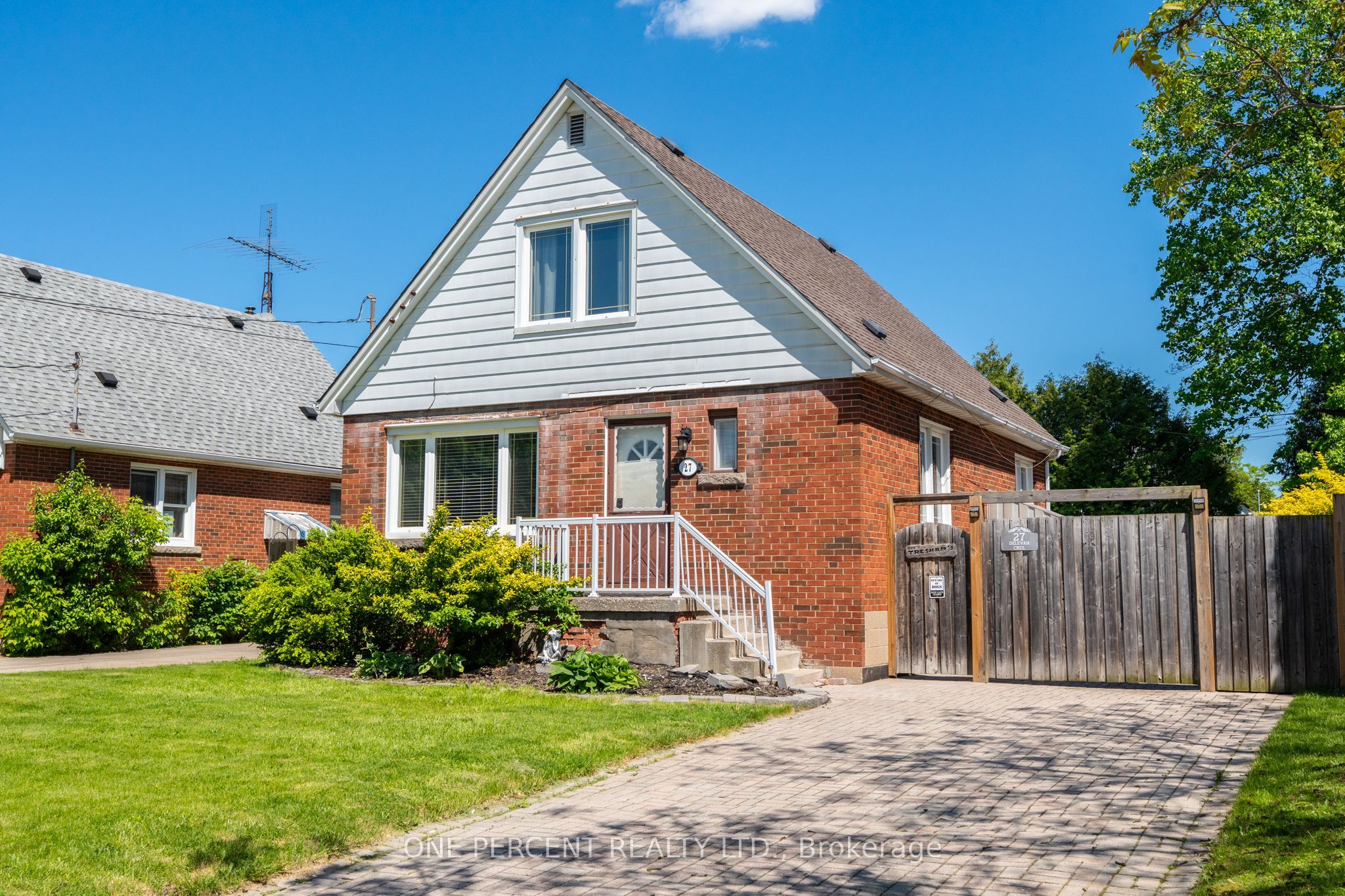 27 Delevan Crescent, Hamilton, ON L9A 4A8 photo 4