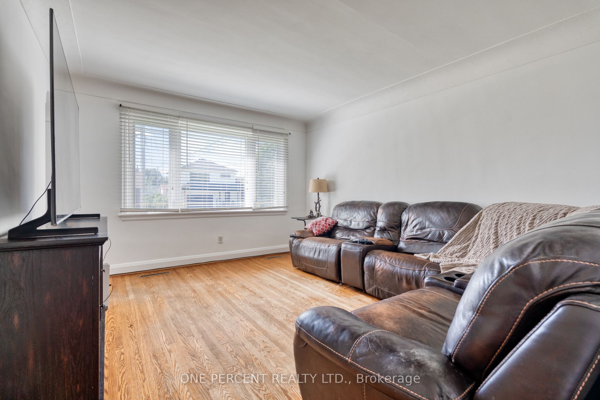 27 Delevan Crescent, Hamilton, ON L9A 4A8 photo 5