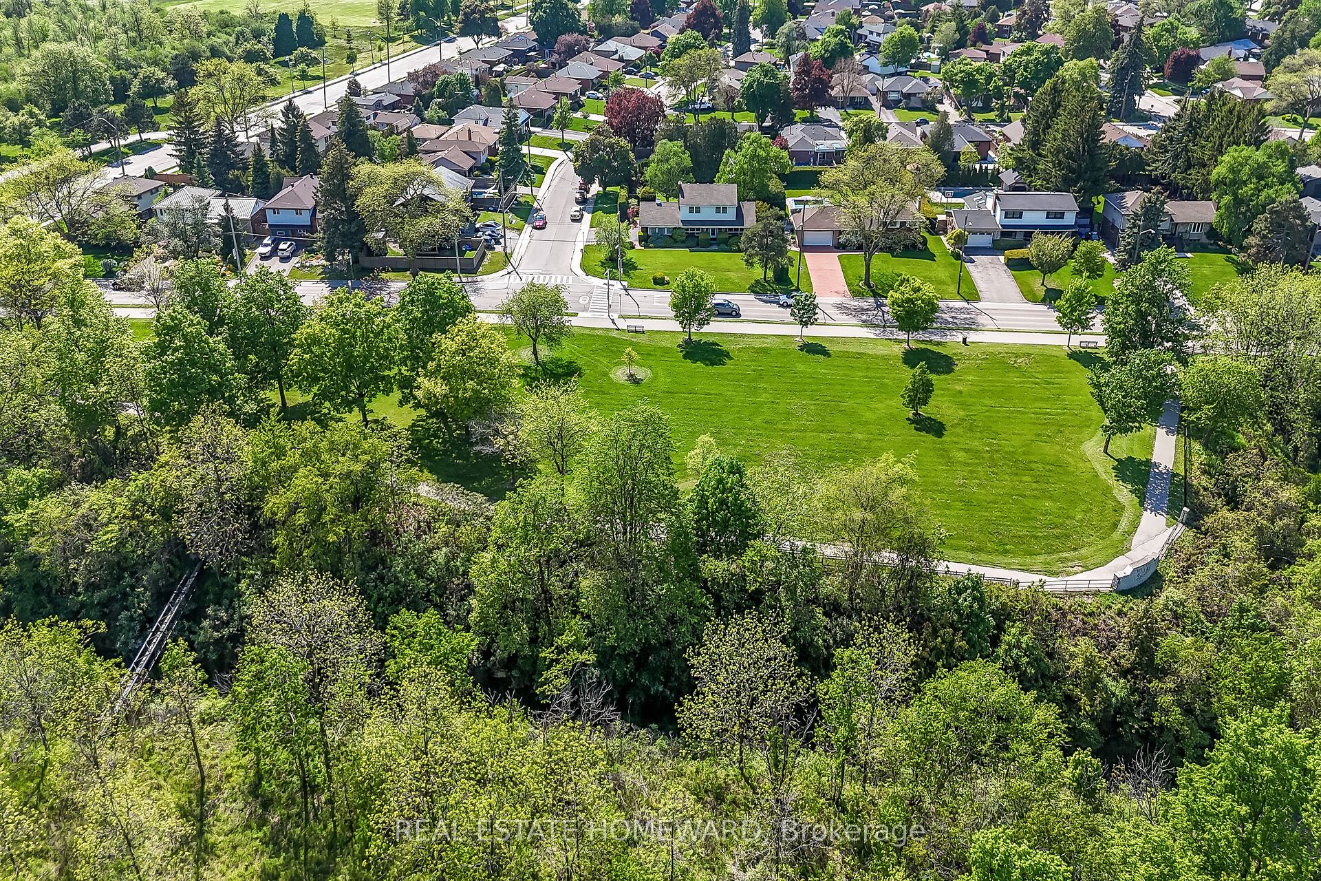 634 Mountain Brow Boulevard, Hamilton, ON L8T 1B1 photo 3