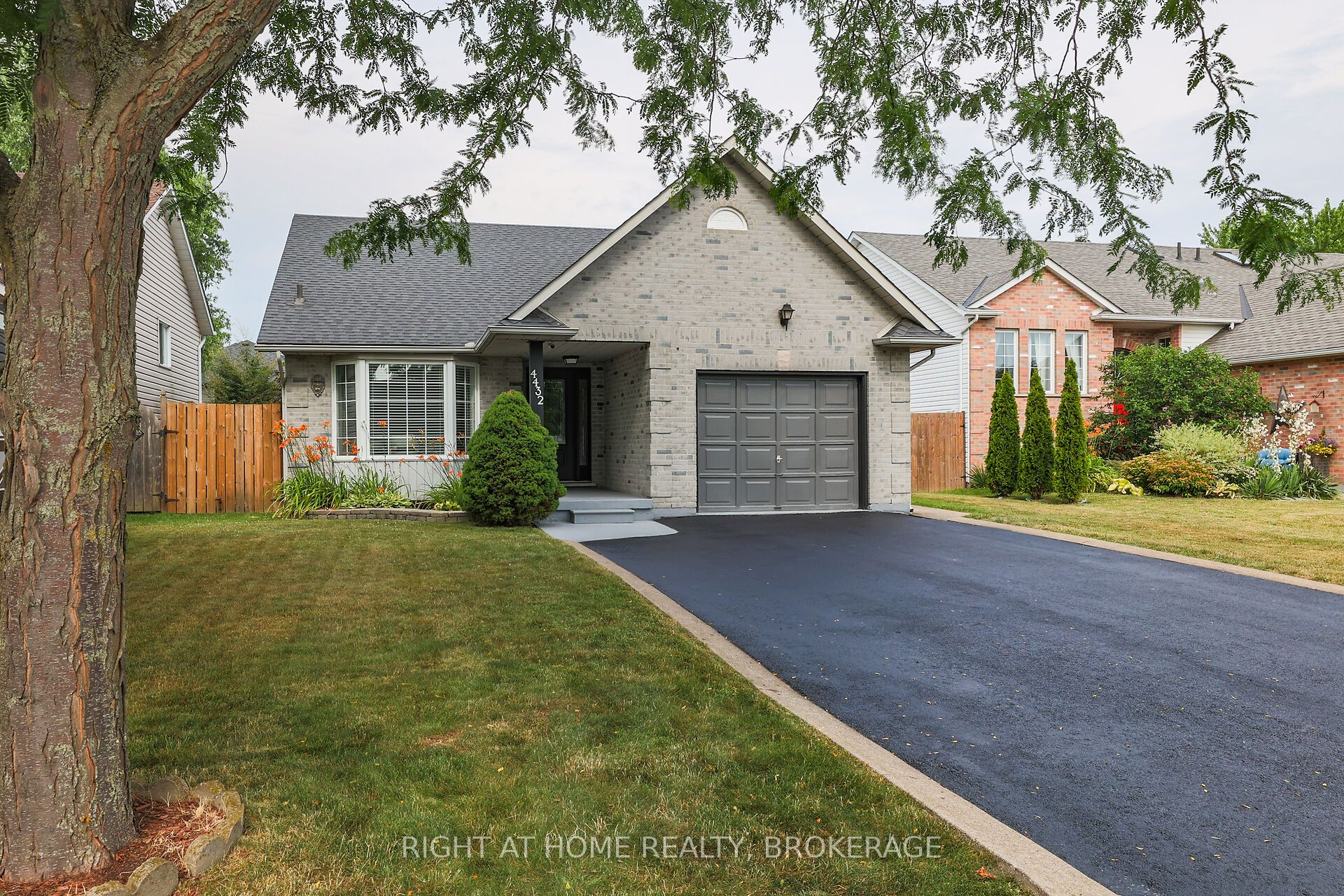 4432 Dennis Avenue, Lincoln, ON L0R 1B5