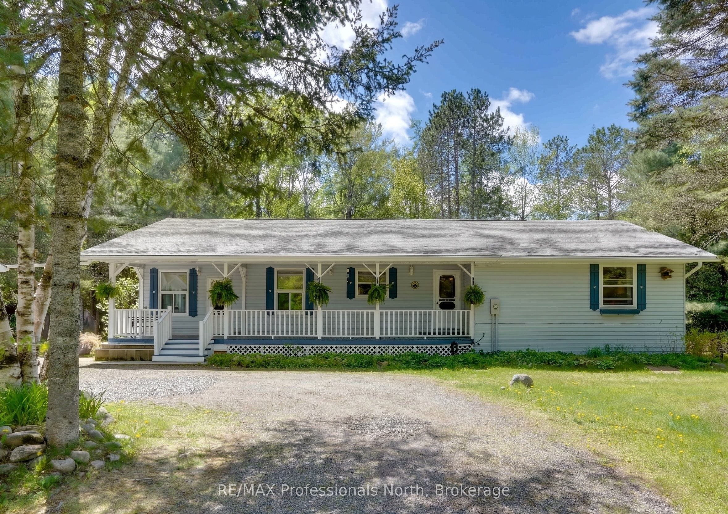 2593 Brunel Road, Huntsville, ON P1H 2J3