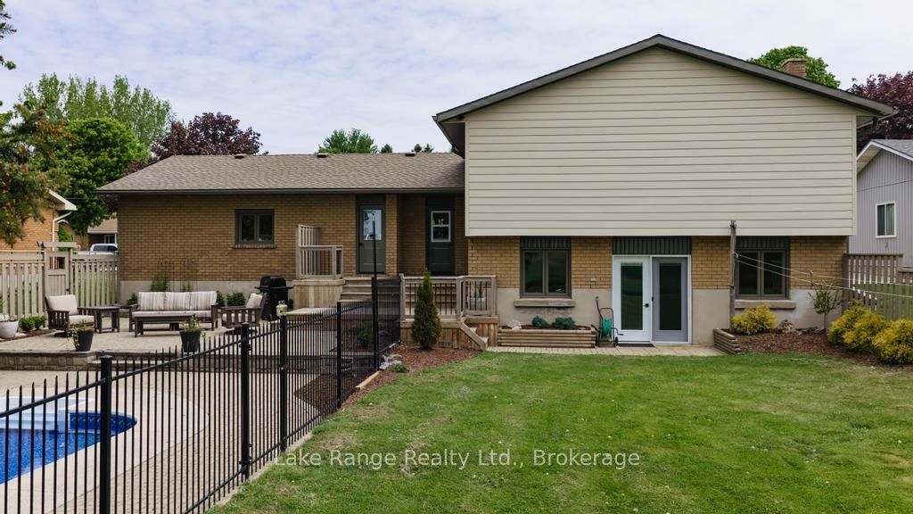 23 E Parker Dr Drive E, Morris Turnberry, ON N0G 1E0 photo 5
