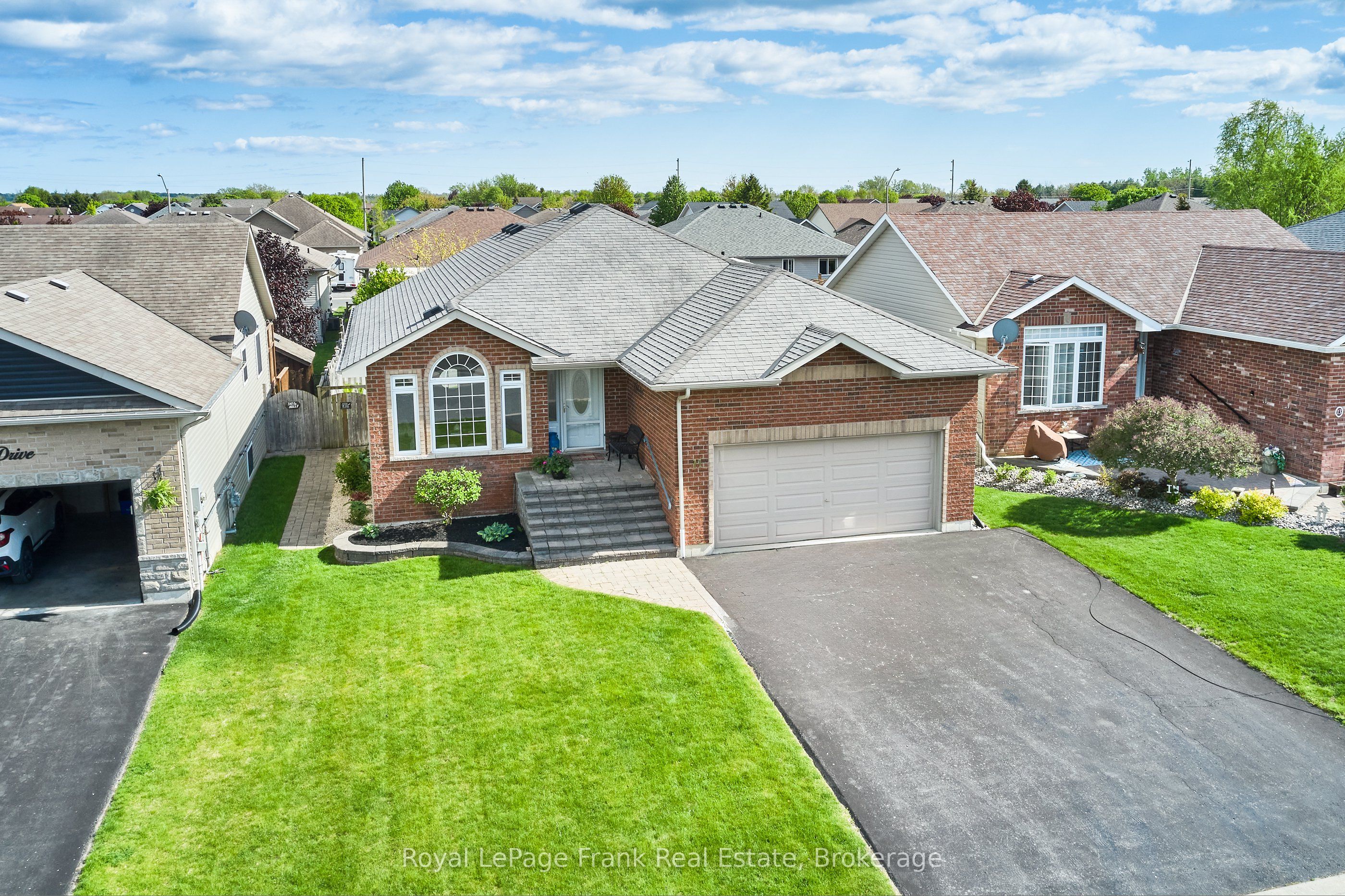 11 Fox Den Drive, Brighton, ON K0K 1H0