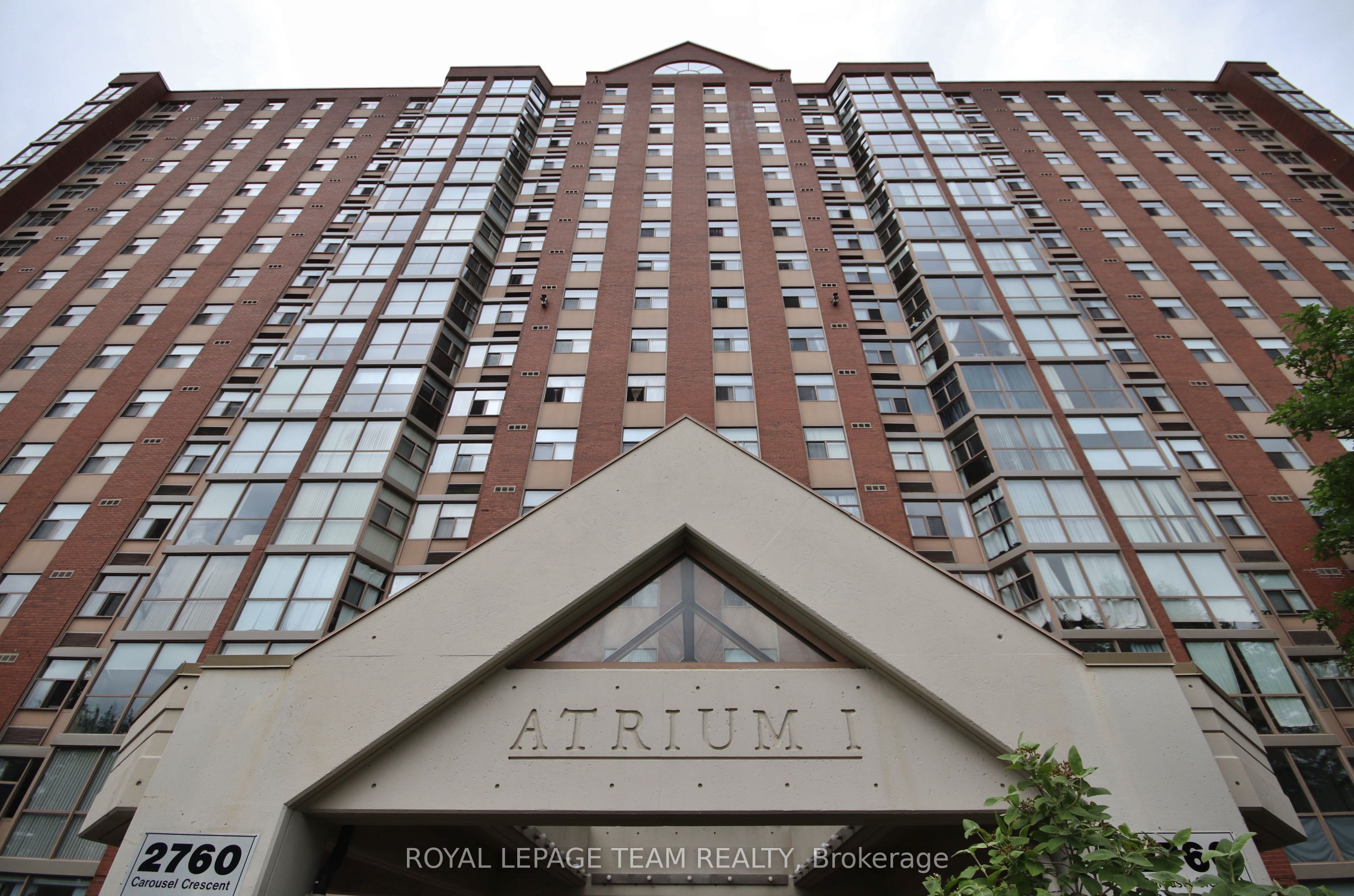 2760 Carousel Crescent 501, Blossom Park - Airport and Area, ON K1T 2N4