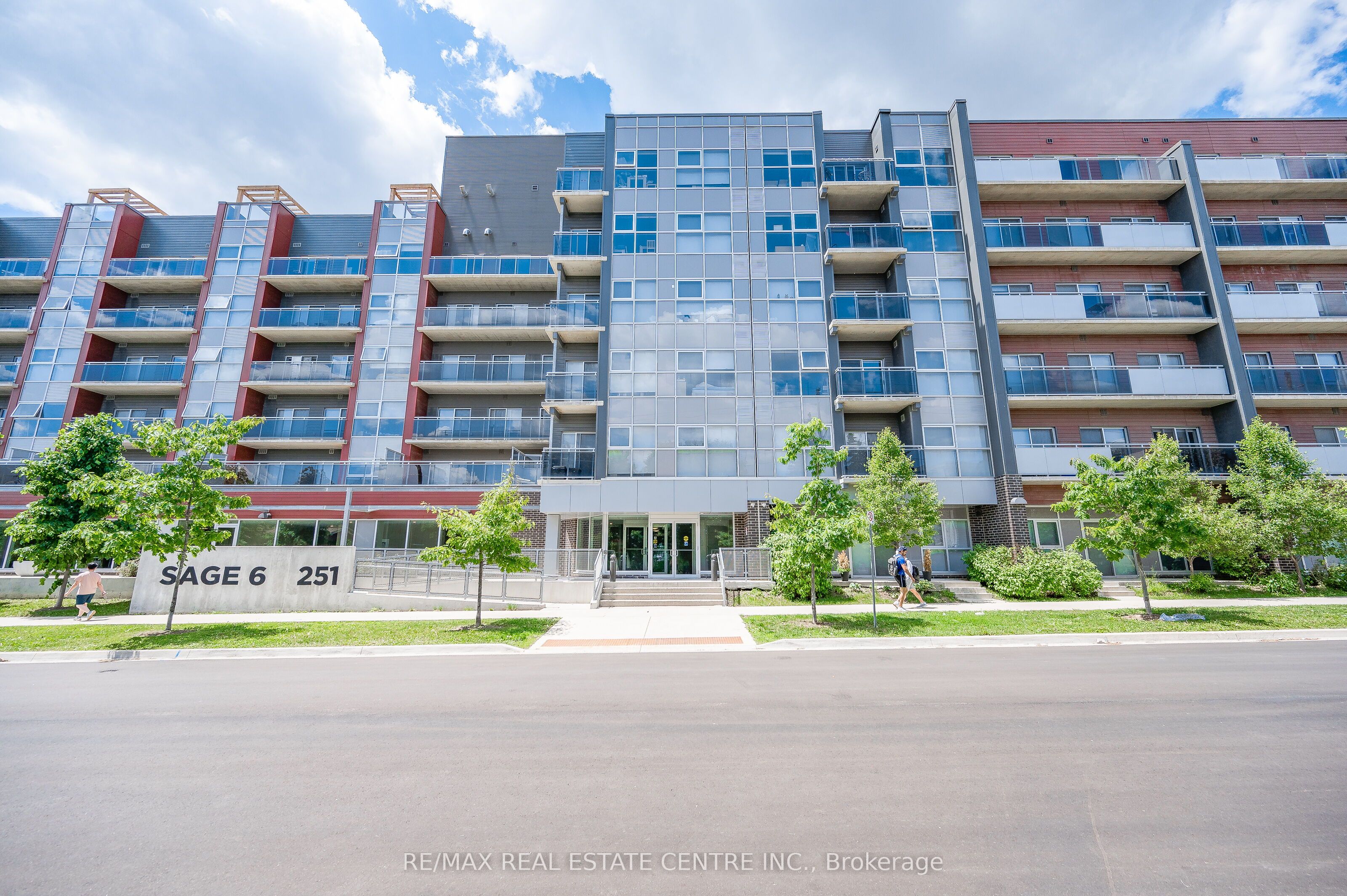 251 Hemlock Street 707, Waterloo, ON N2L 0H2