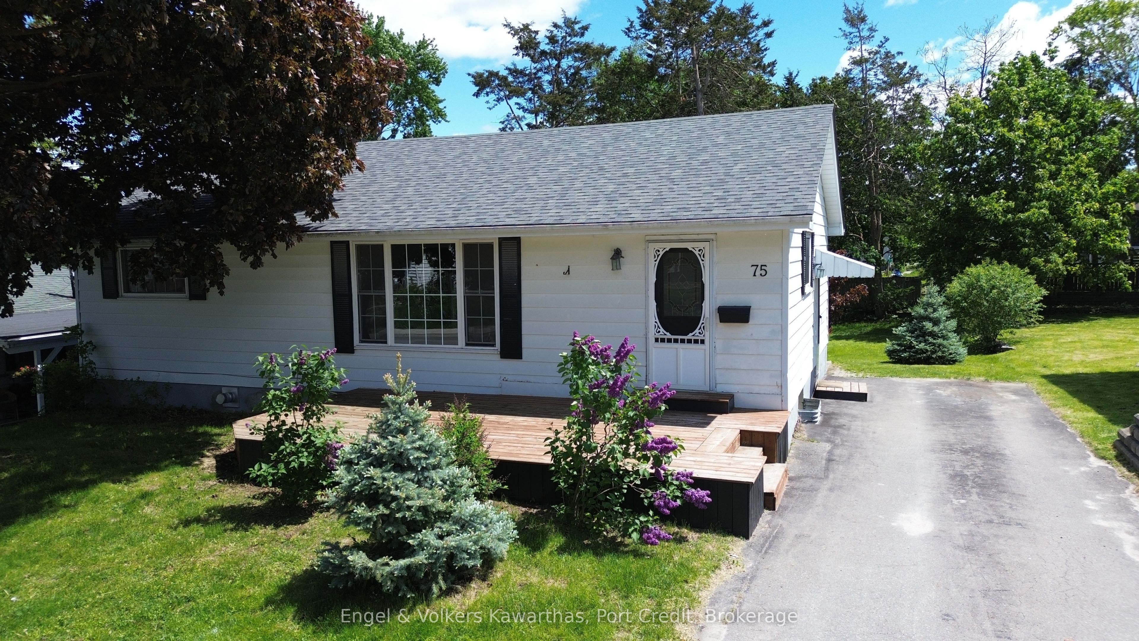 75 North Park Gardens, Belleville, ON K8P 2M4