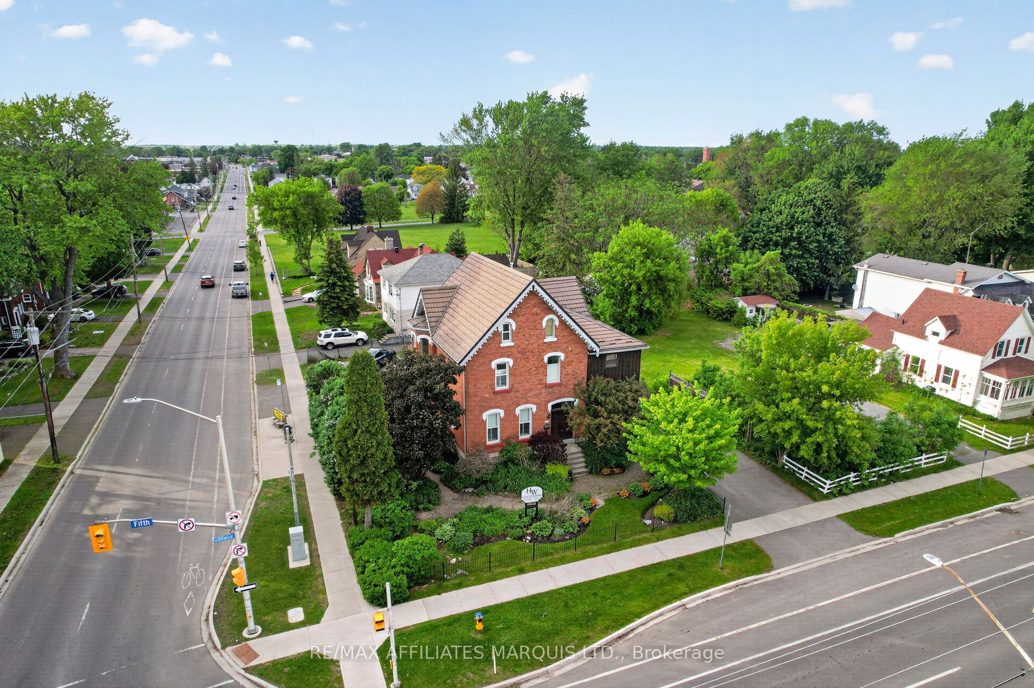 105 5th Street E, Cornwall, ON K6H 2L6 photo 2