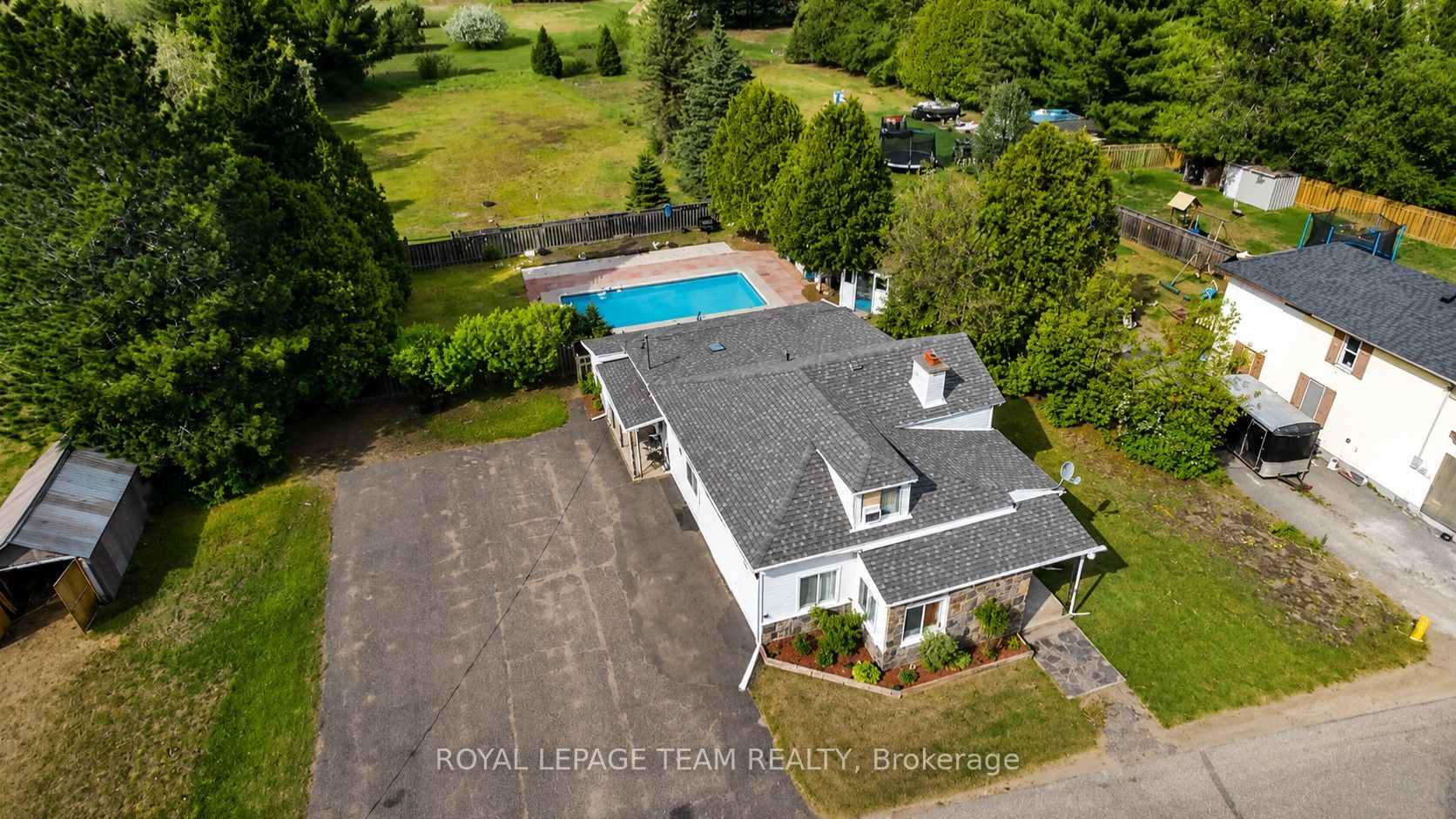 26 Lane Street, Madawaska Valley, ON K0J 1B0