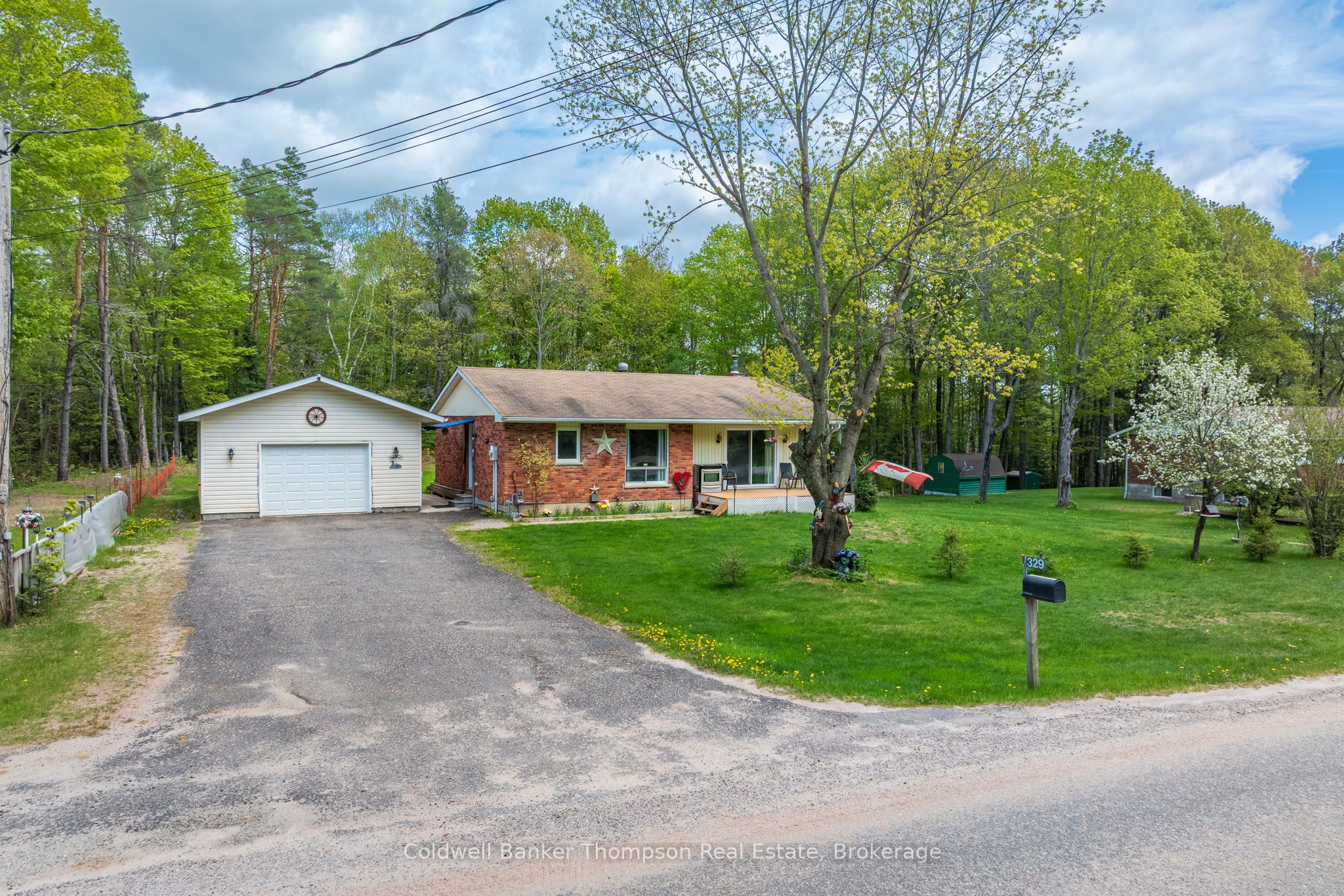 329 Albert Street N, Strong, ON P0A 1Z0 photo 2