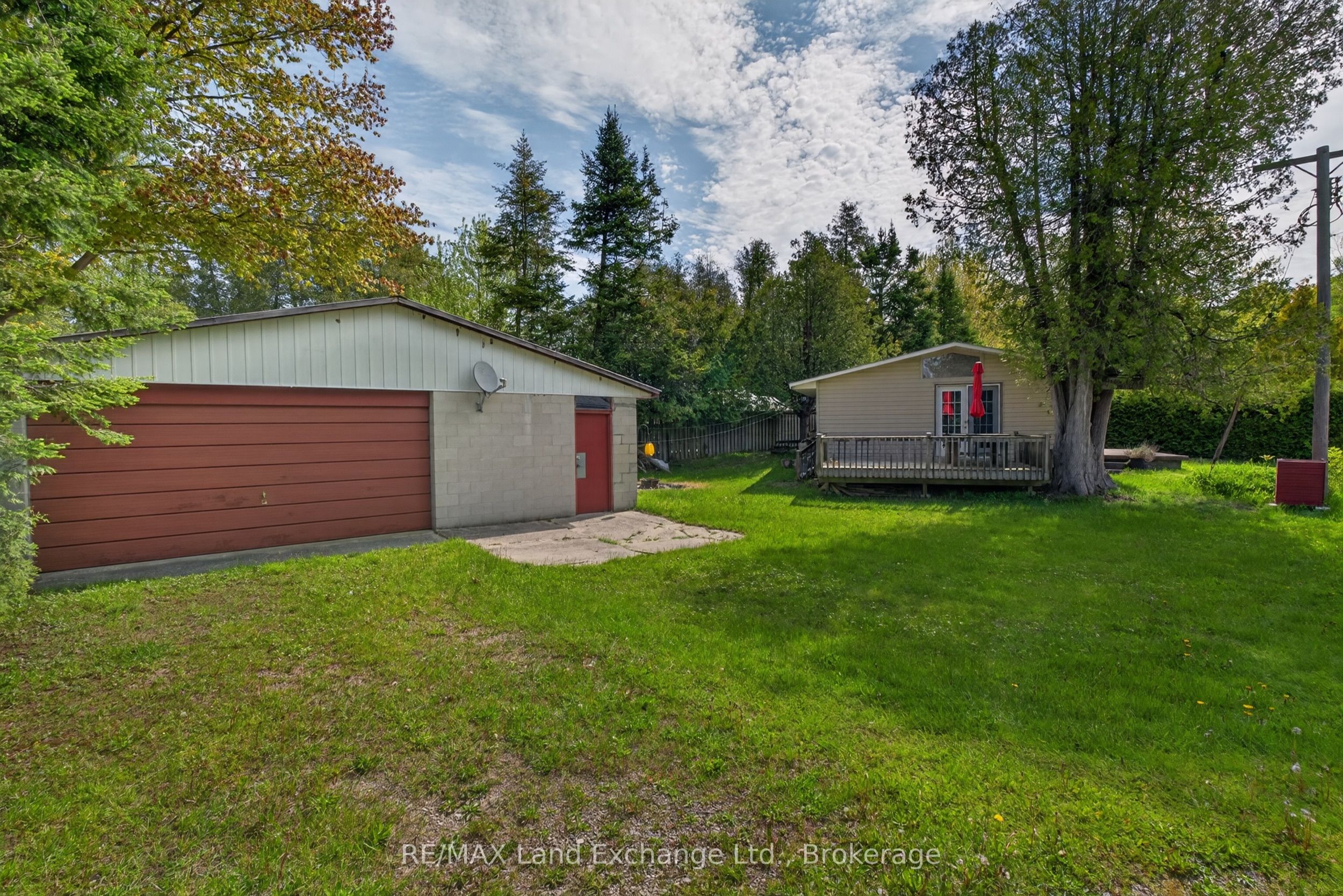 114 Sunrise Avenue, Huron-Kinloss, ON N0G 2R0 photo 2