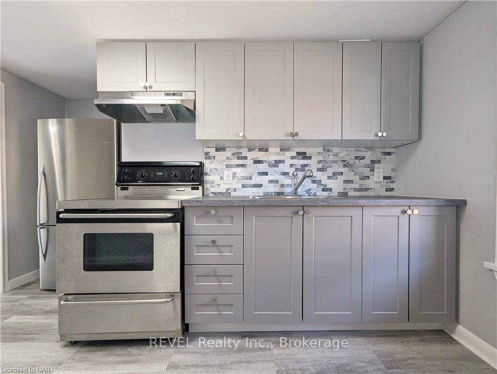 4591 Homewood Avenue, Niagara Falls, ON L2E 4X9 photo 3