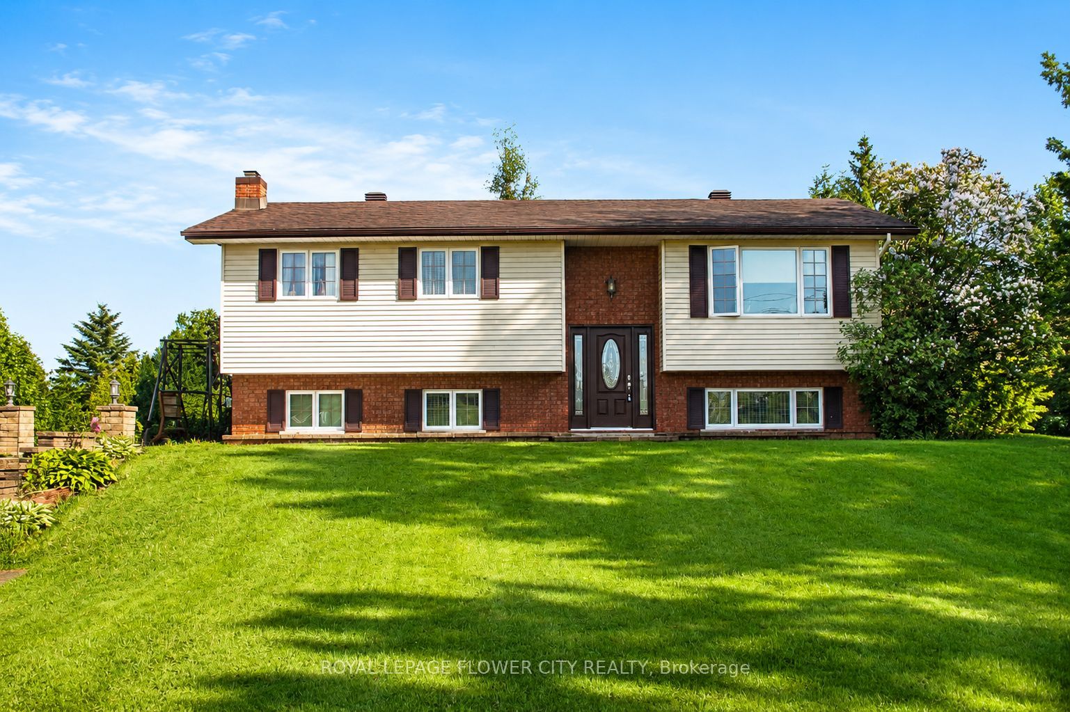 18528 Paragon Road, South Glengarry, ON K6H 5R5
