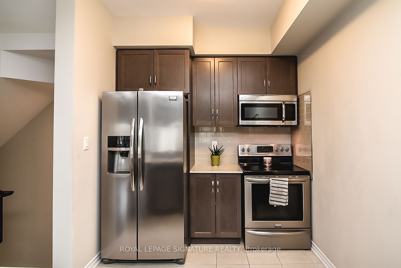 377 Glancaster Road 53, Hamilton, ON L9G 0G4 photo 3
