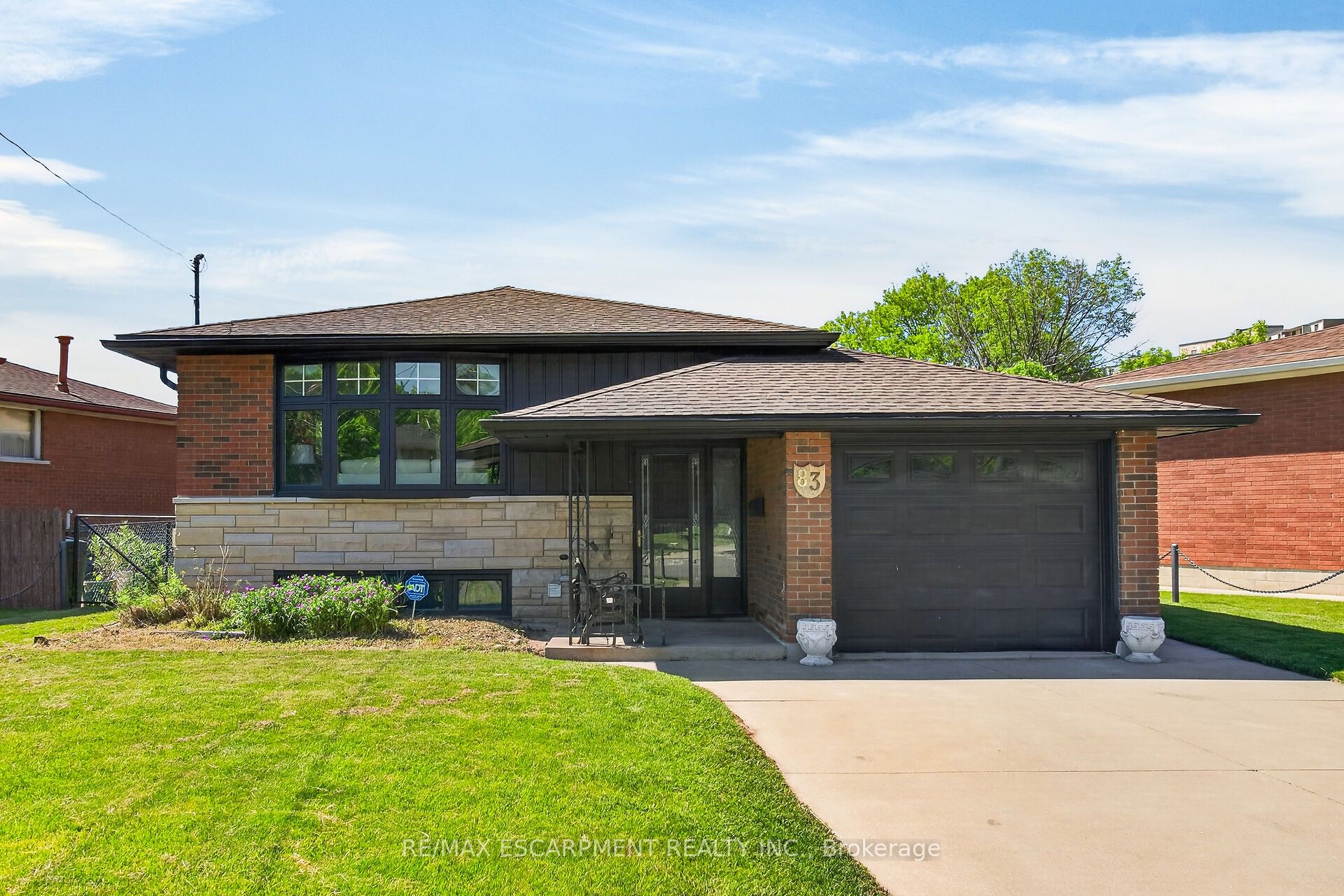 83 Riverdale Drive, Hamilton, ON L8E 1K2