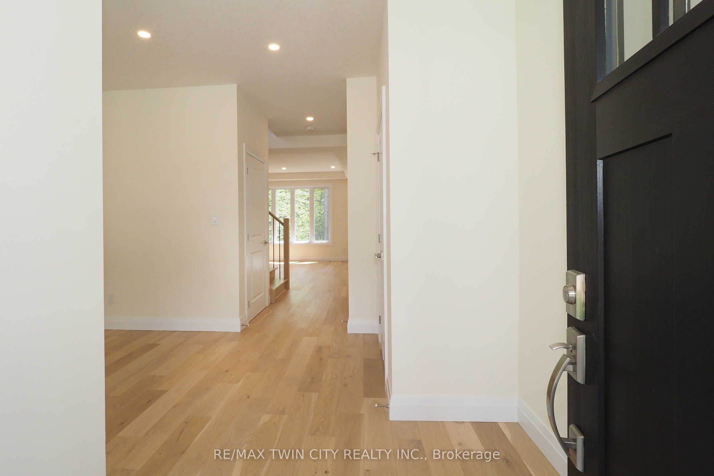 220 JEFFREY Place, Kitchener, ON N2C 2T7 photo 4