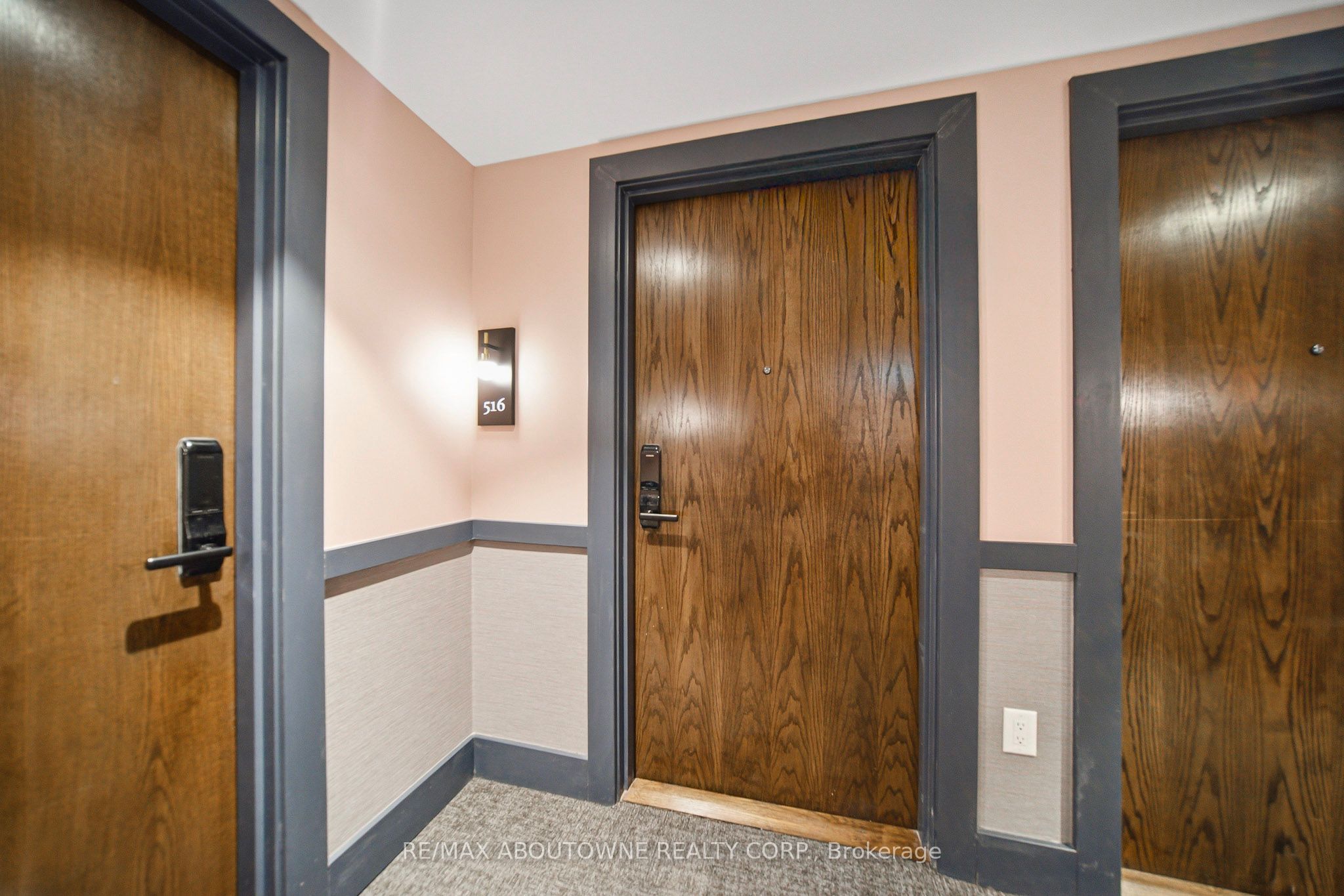 2782 Barton Street 516, Hamilton, ON L8E 0L3 photo 3