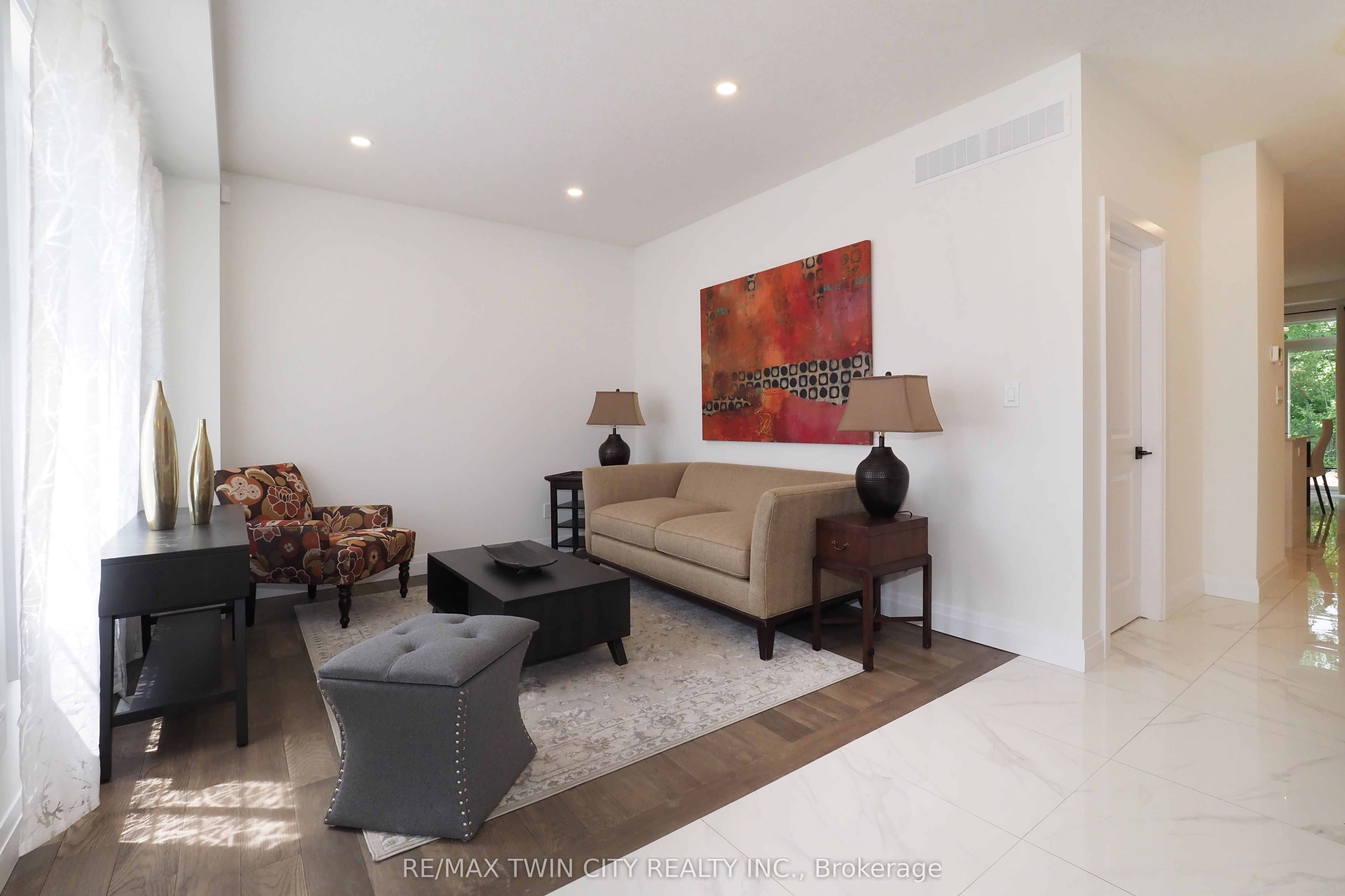 217 JEFFREY Place, Kitchener, ON N2C 2T7 photo 5