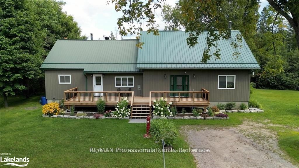1026 Dewey Street, Highlands East, ON K0M 2K0