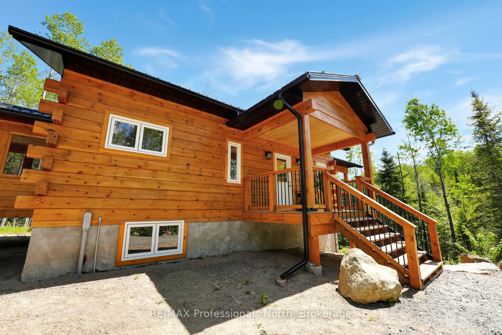 6587 Elephant Lake Road, Dysart et al, ON K0L 1X0 photo 3
