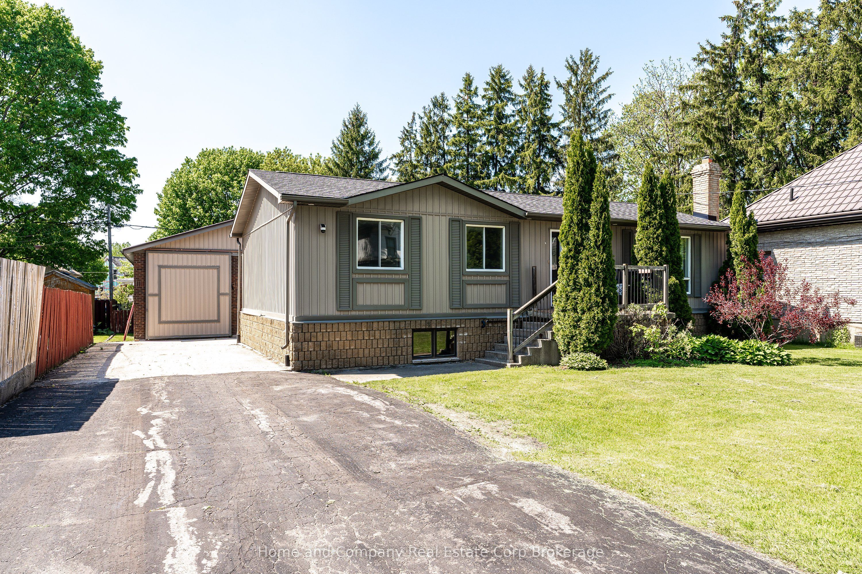 50 Dufferin Street, Stratford, ON N5A 2G5