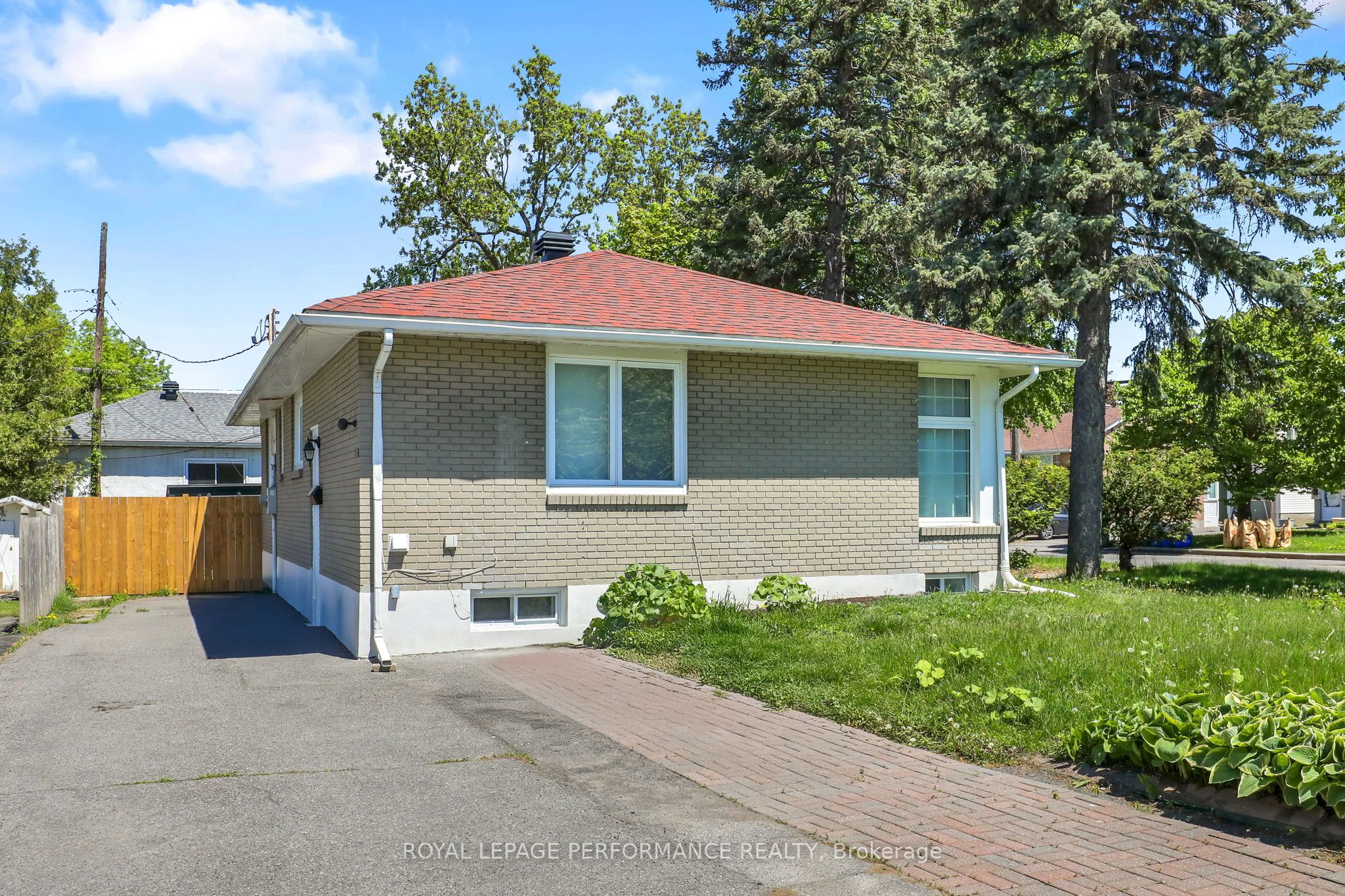 940 BRANT lower unit Street lower unit, Vanier and Kingsview Park, ON K1K 3N2 photo 2