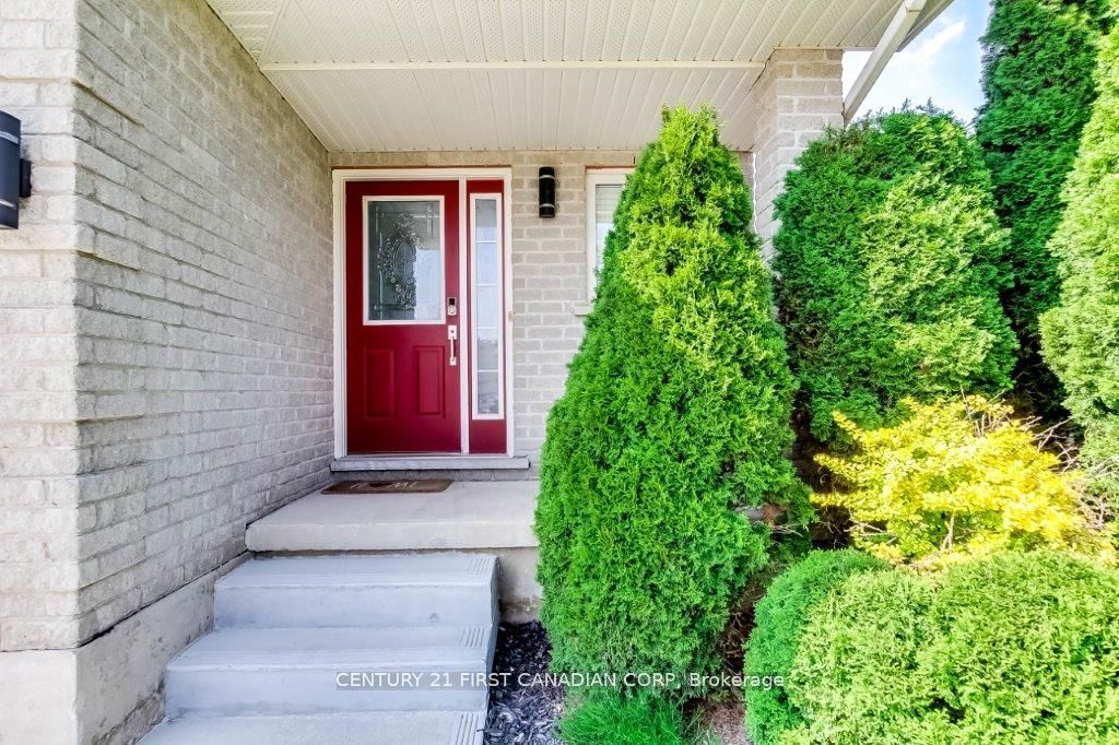 1876 Coronation Drive, London North, ON N6G 0A5 photo 3