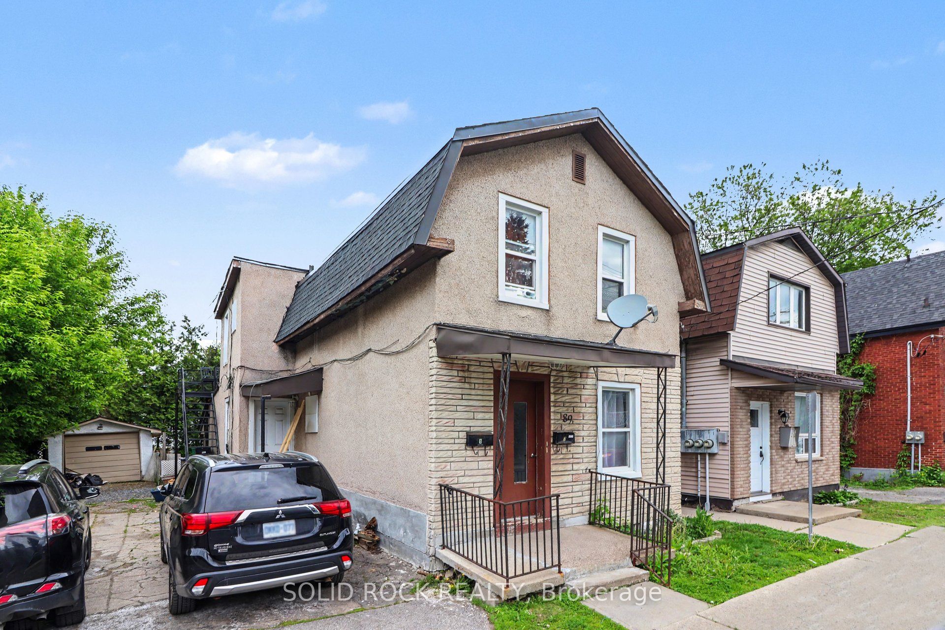 89 Marier Avenue, Vanier and Kingsview Park, ON K1L 5S2 photo 2