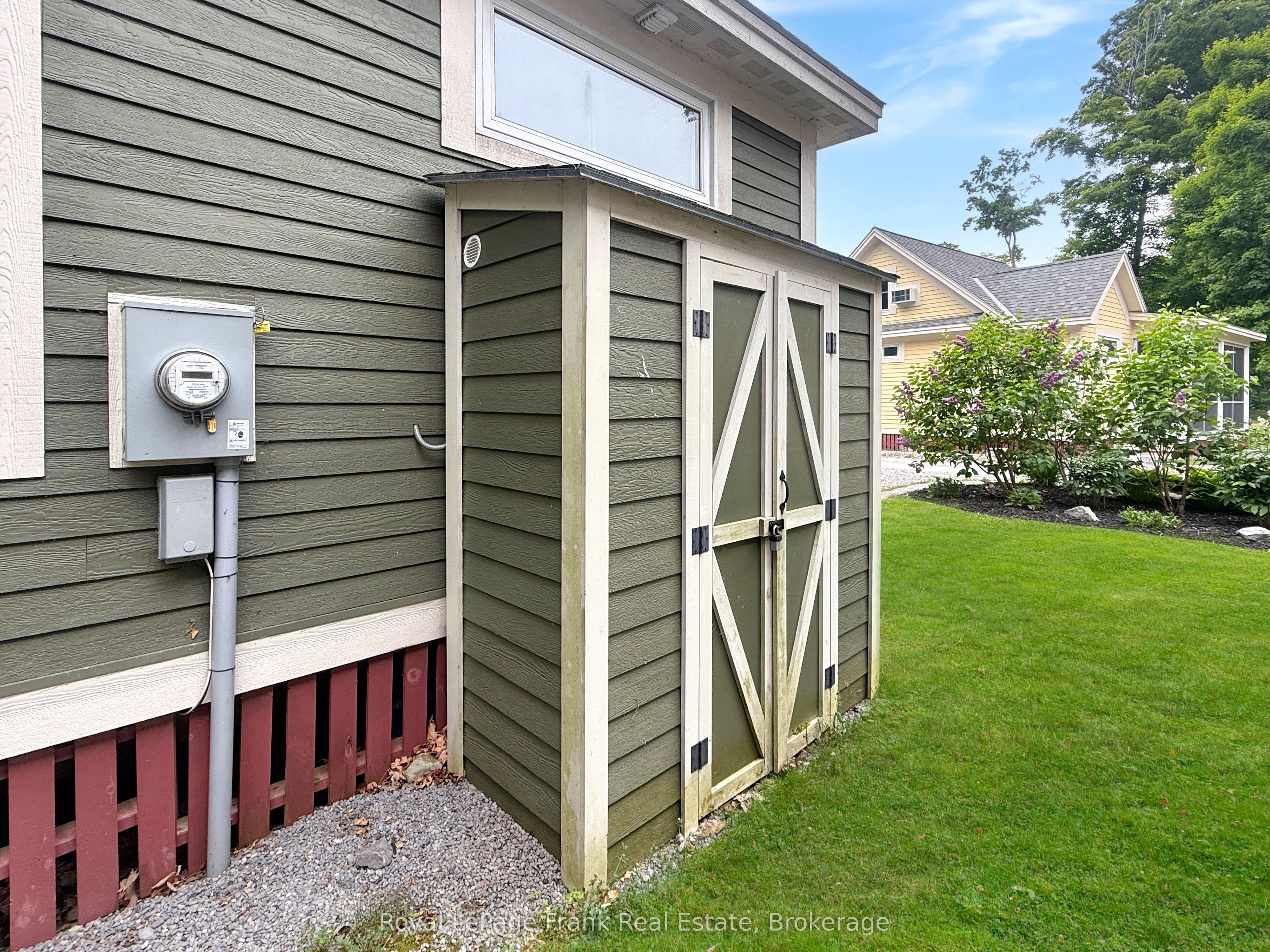 50 Hollow Lane 209, Prince Edward County, ON K0K 1P0 photo 4