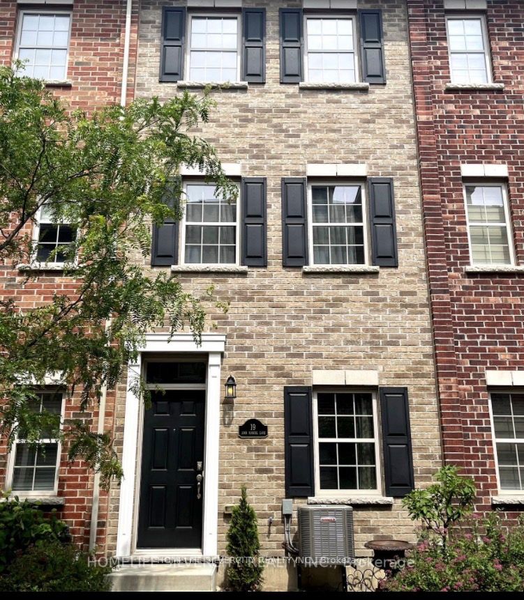 19 John Russell Lane, Kitchener, ON N2H 0B5