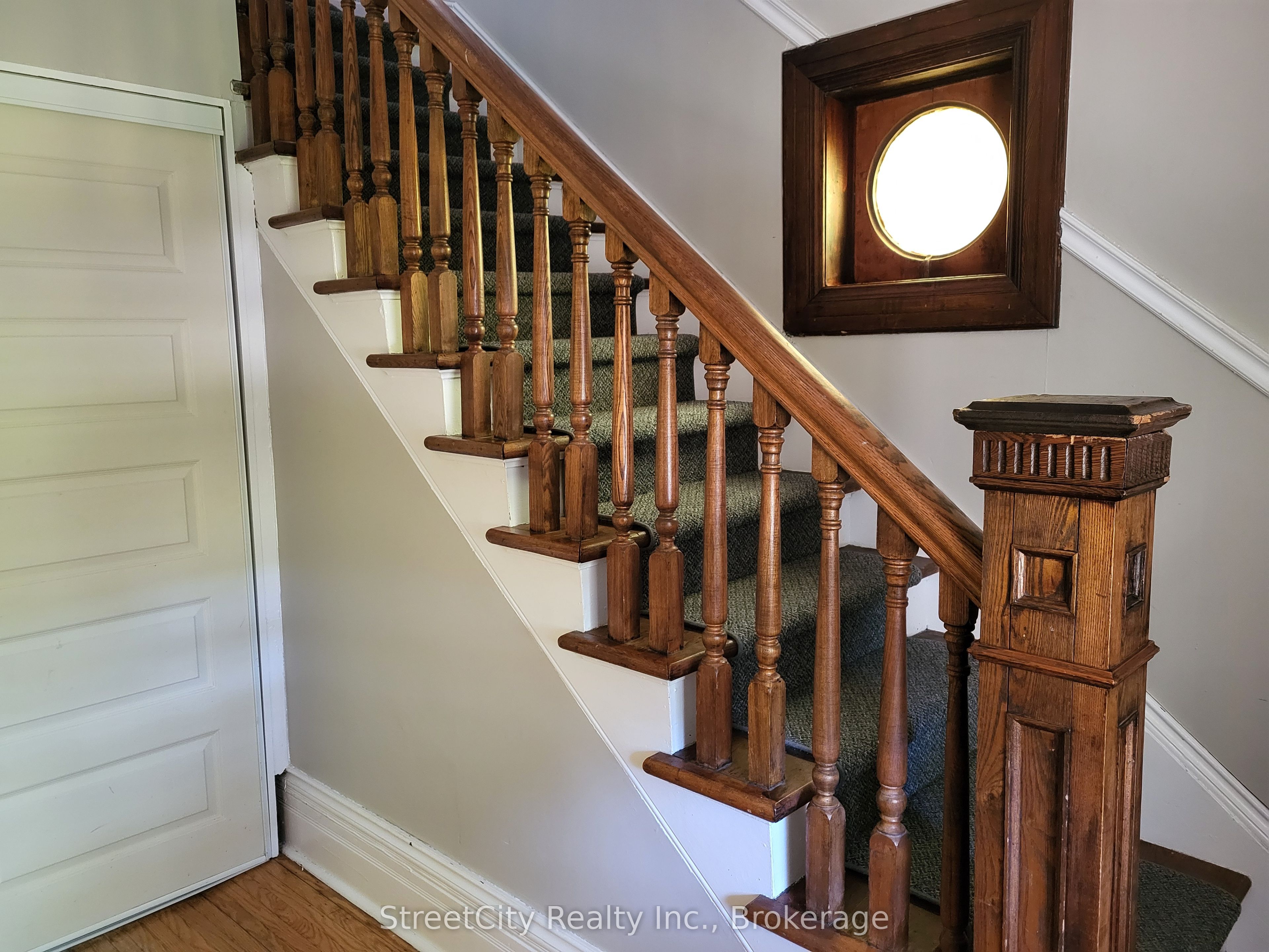 12 Mercer Street, Stratford, ON N5A 6J4 photo 3