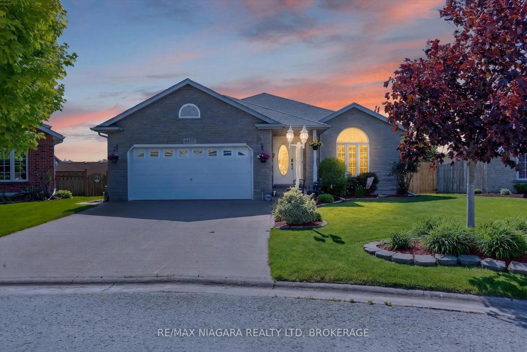 4457 Kathleen Crescent, Niagara Falls, ON L2H 3H8 photo 2