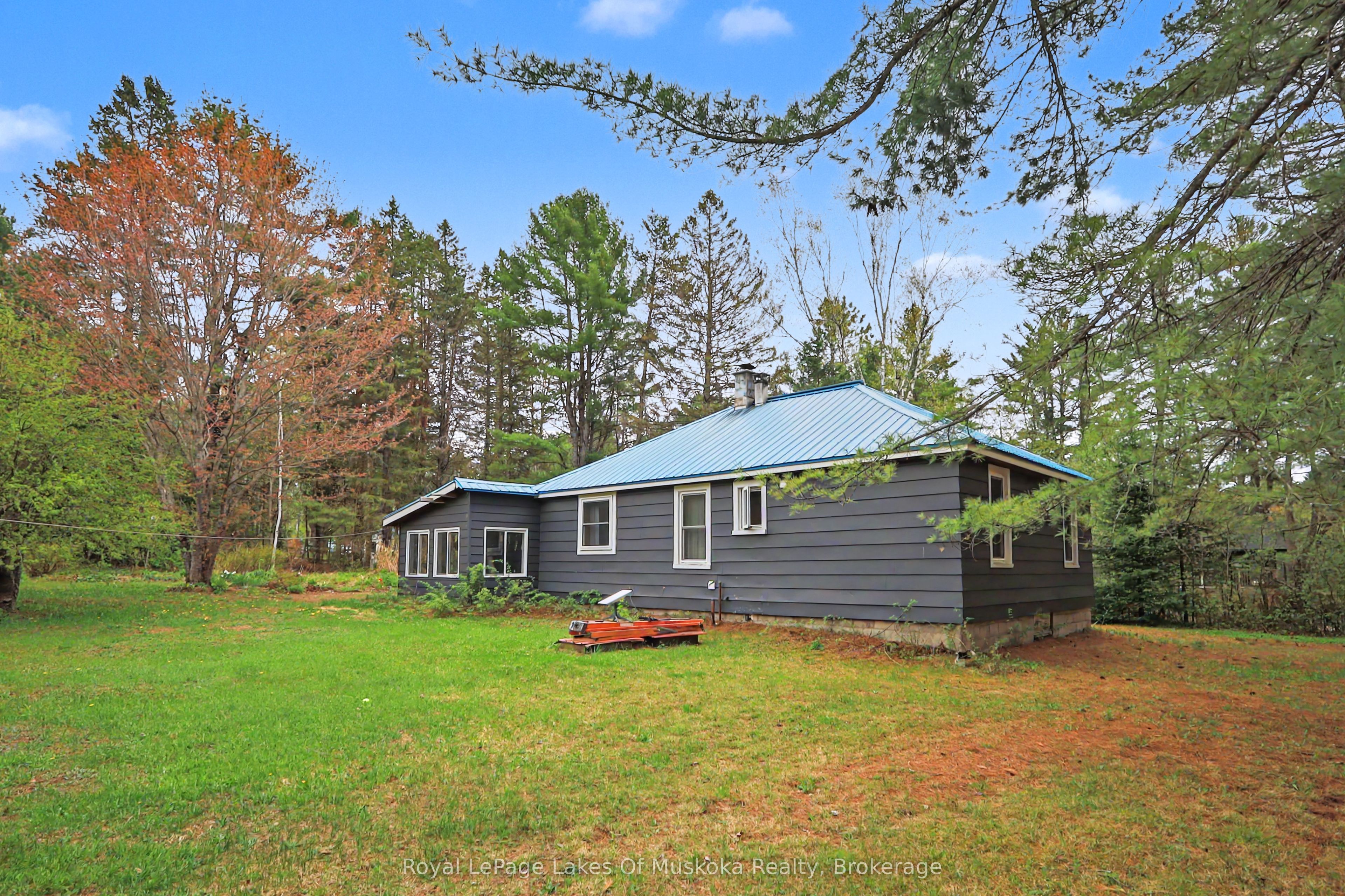 1003 Kelly Road, Lake of Bays, ON P0B 1A0 photo 2
